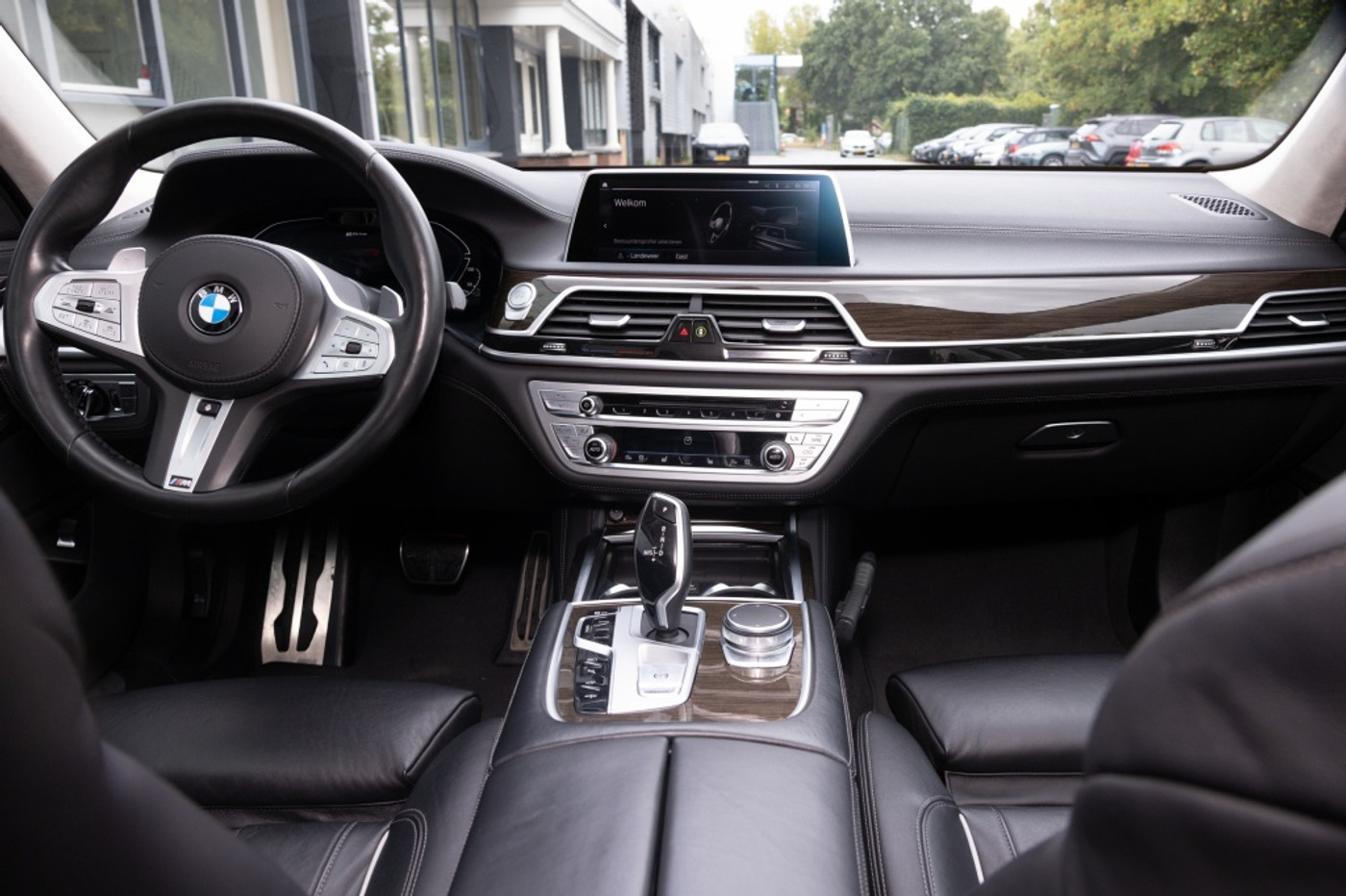 Foto van BMW 745e