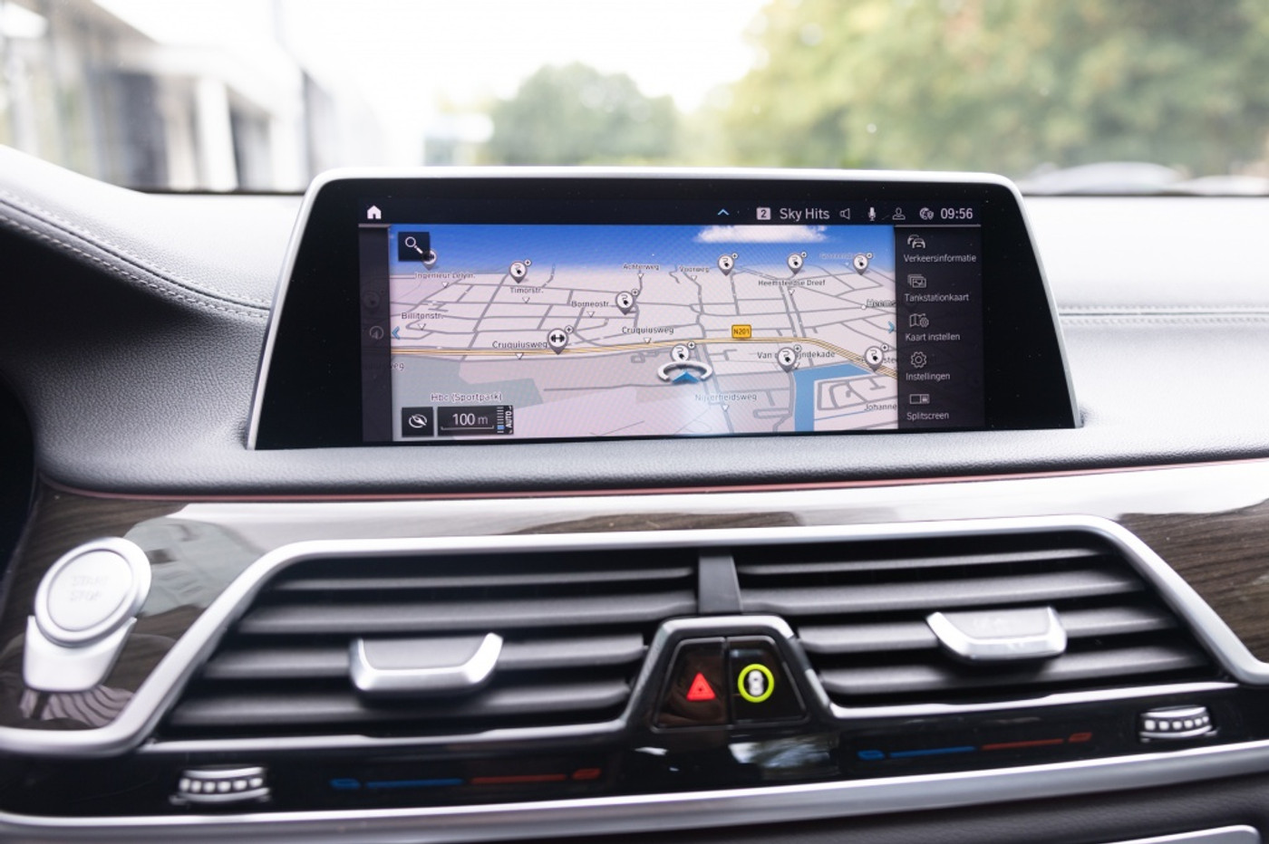 Foto van BMW 745e