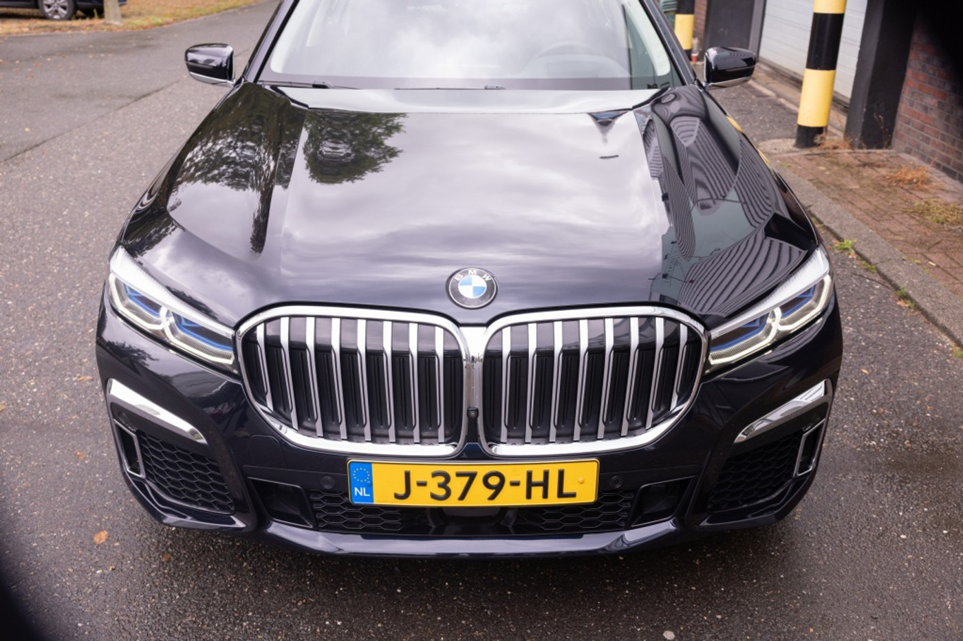Foto van BMW 745e