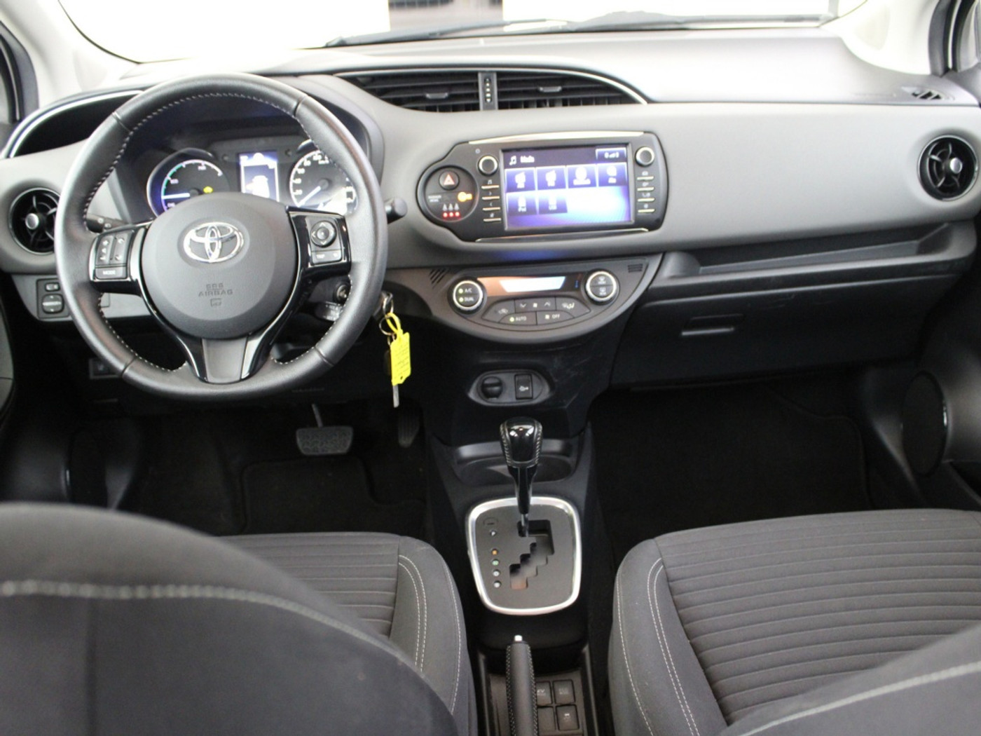 Foto van Toyota Toyota Yaris Hybrid