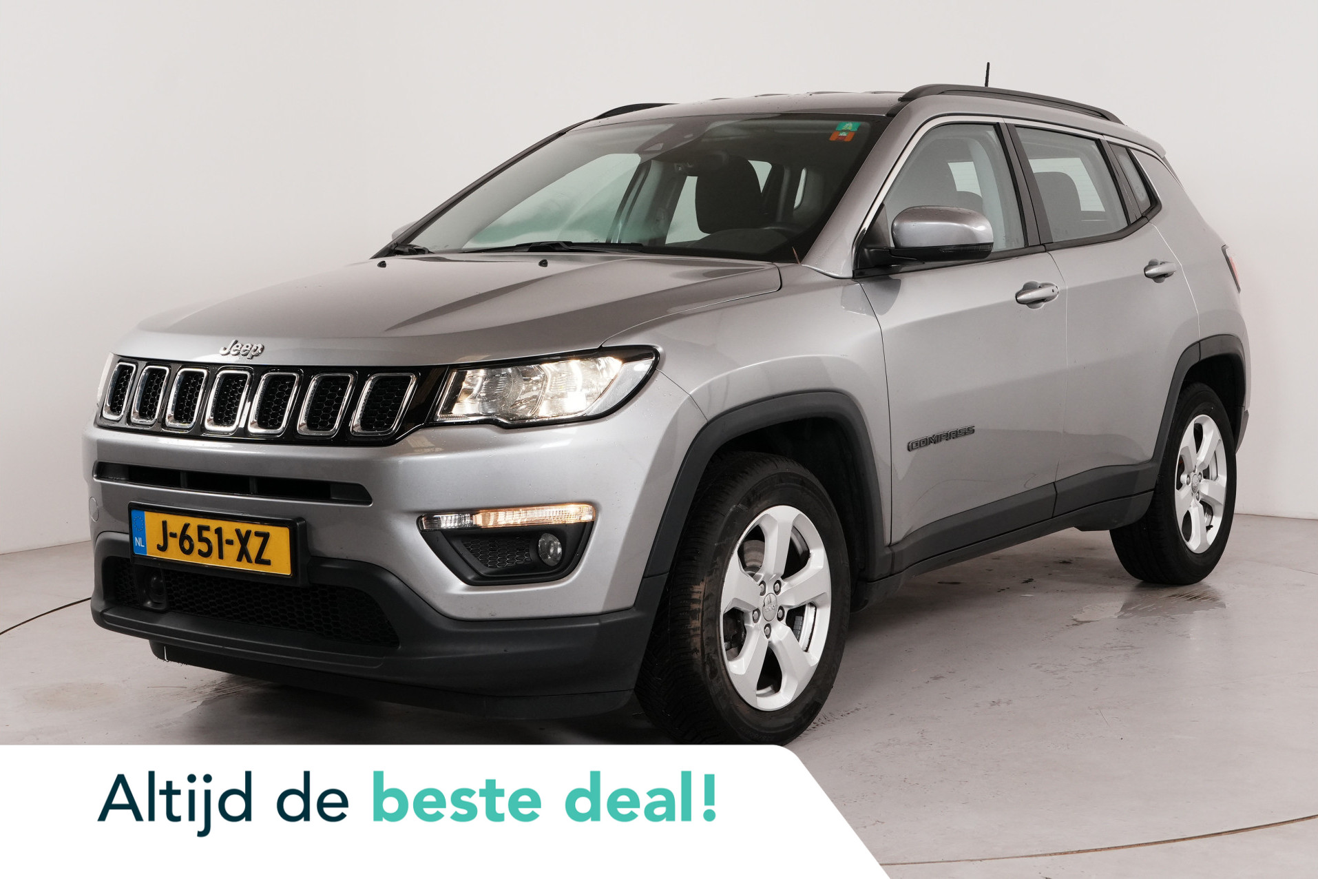 Jeep Compass 1.4 MultiAir Longitude 2018 - voorkant