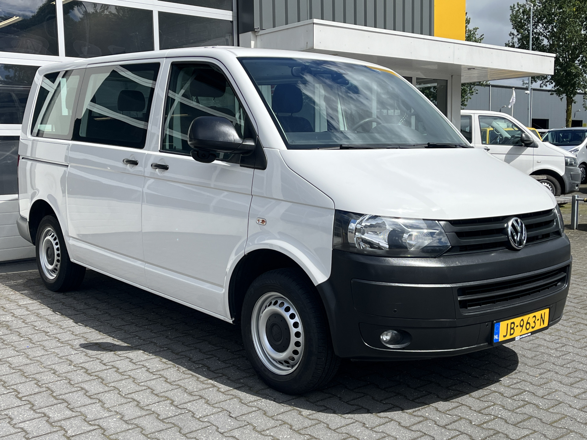 Volkswagen Kombi Kombi 2.0 TDI DSG Automaat 140 pk L1H1 2016 - voorkant