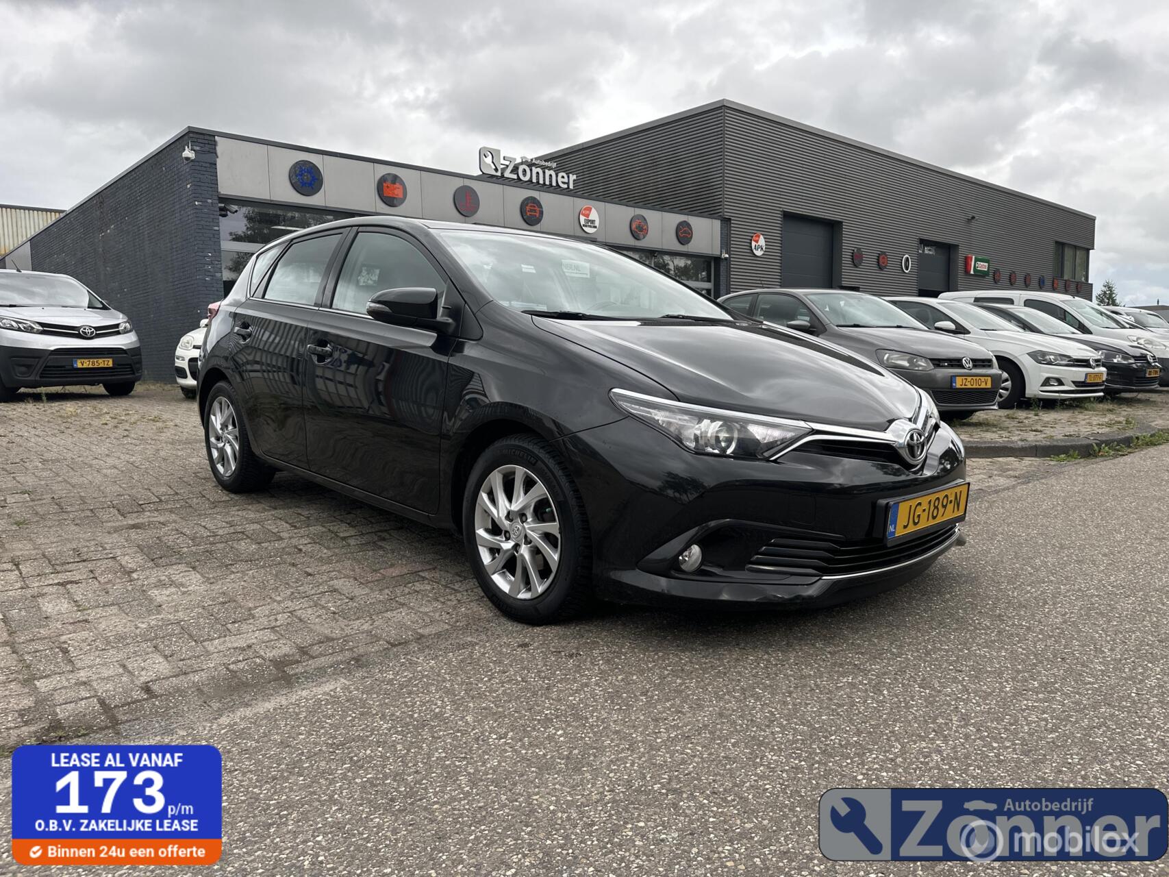 Toyota Toyota Auris 1.2T Business Plus 2016 - voorkant