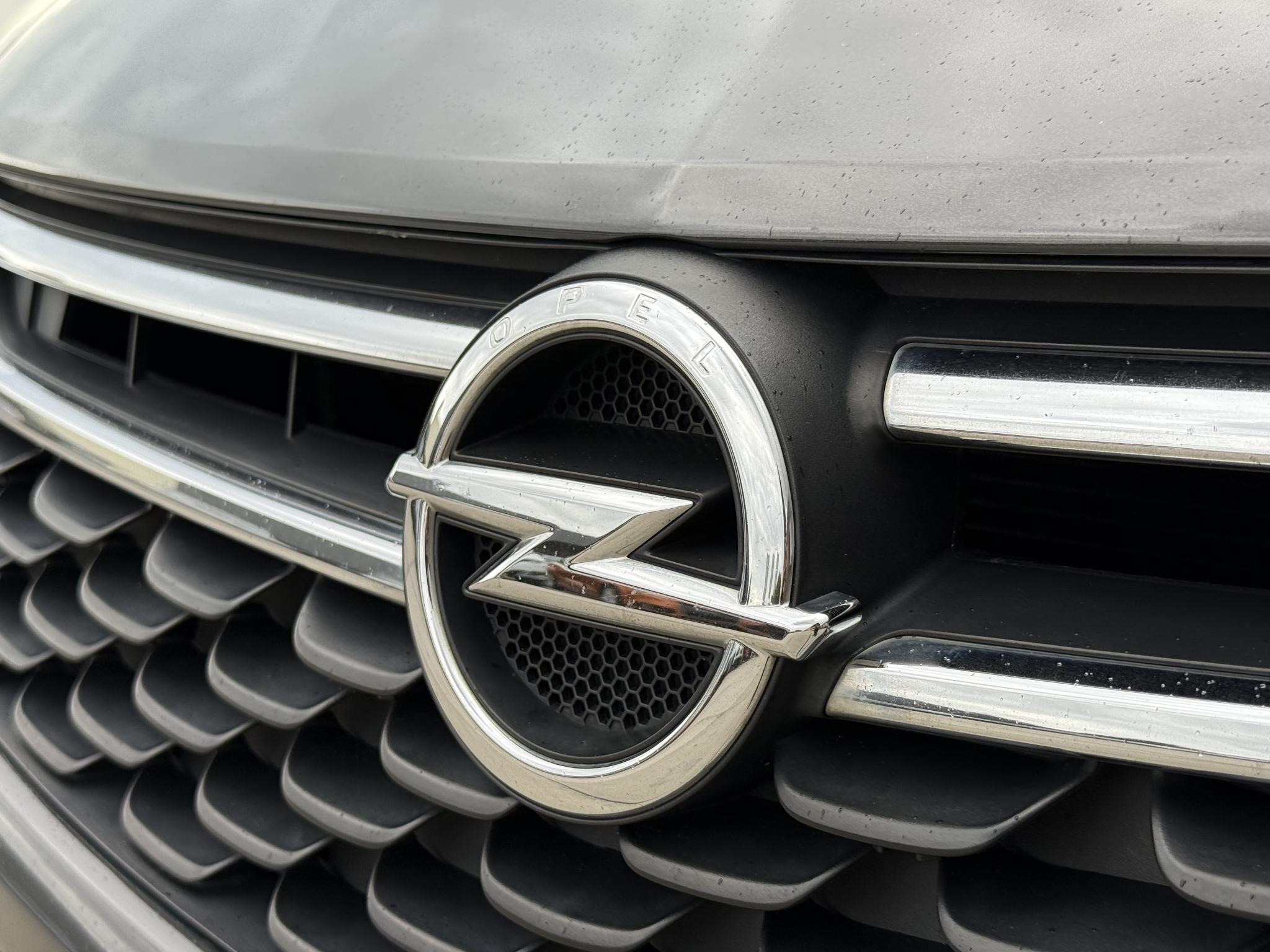 Foto van Opel Astra Sports Tourer