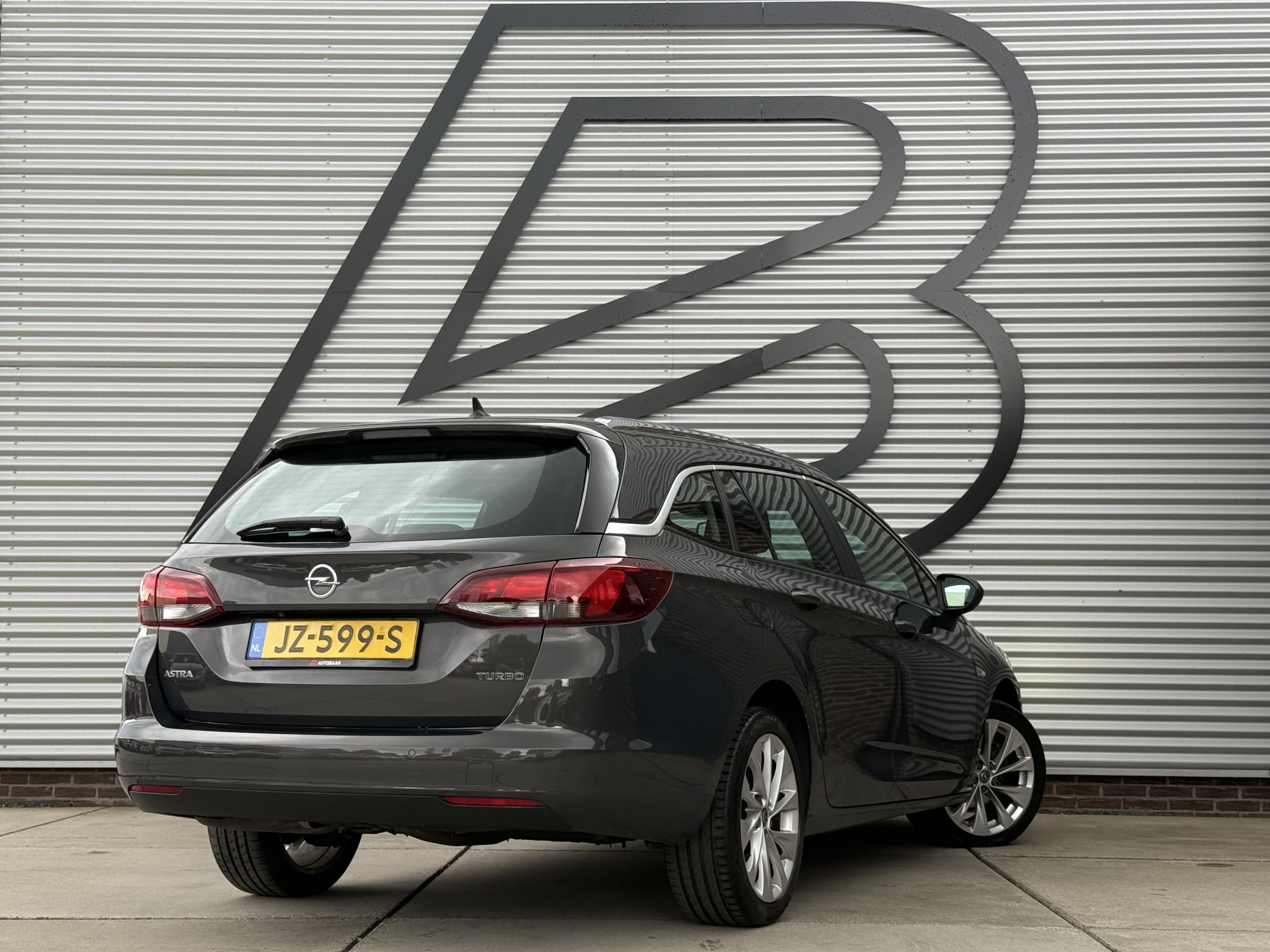 Foto van Opel Astra Sports Tourer