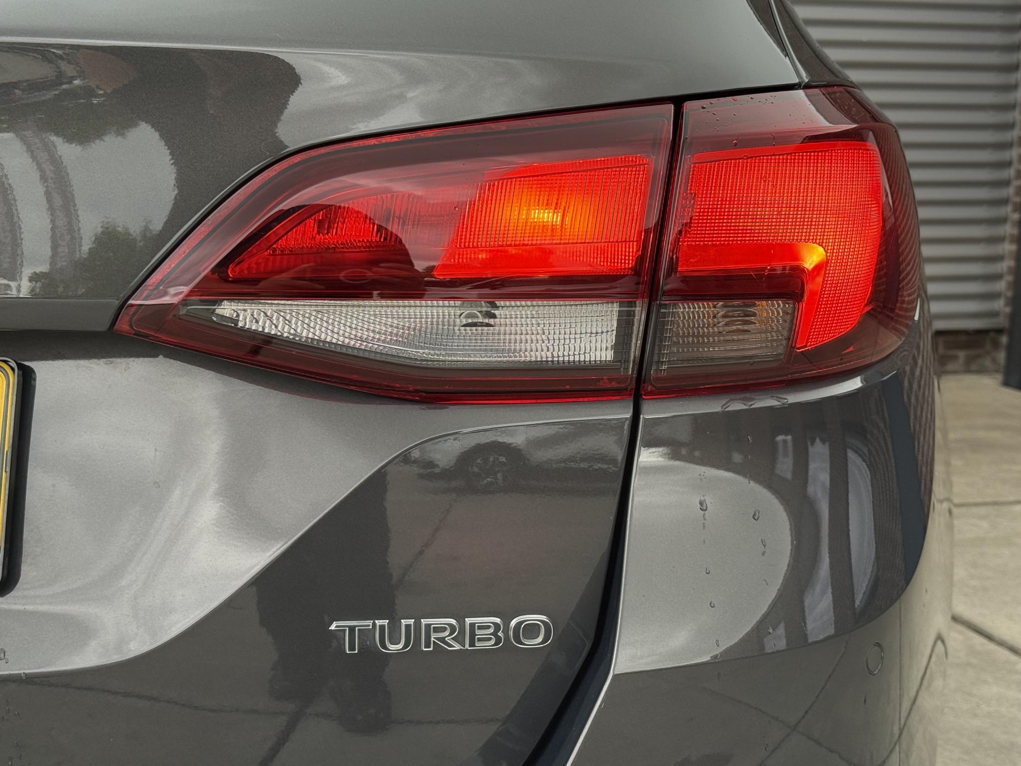 Foto van Opel Astra Sports Tourer