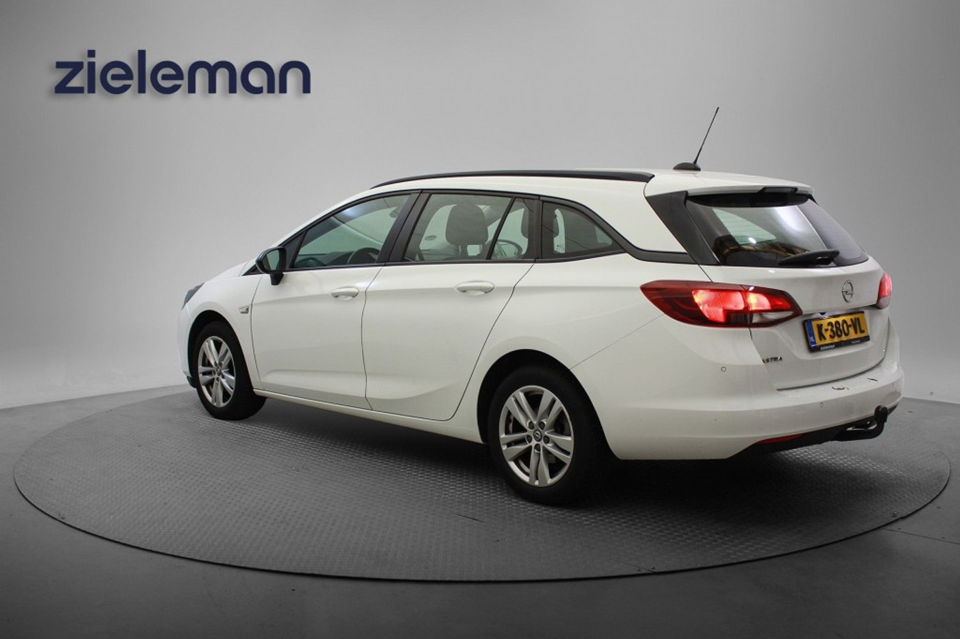 Foto van Opel Astra Sports Tourer