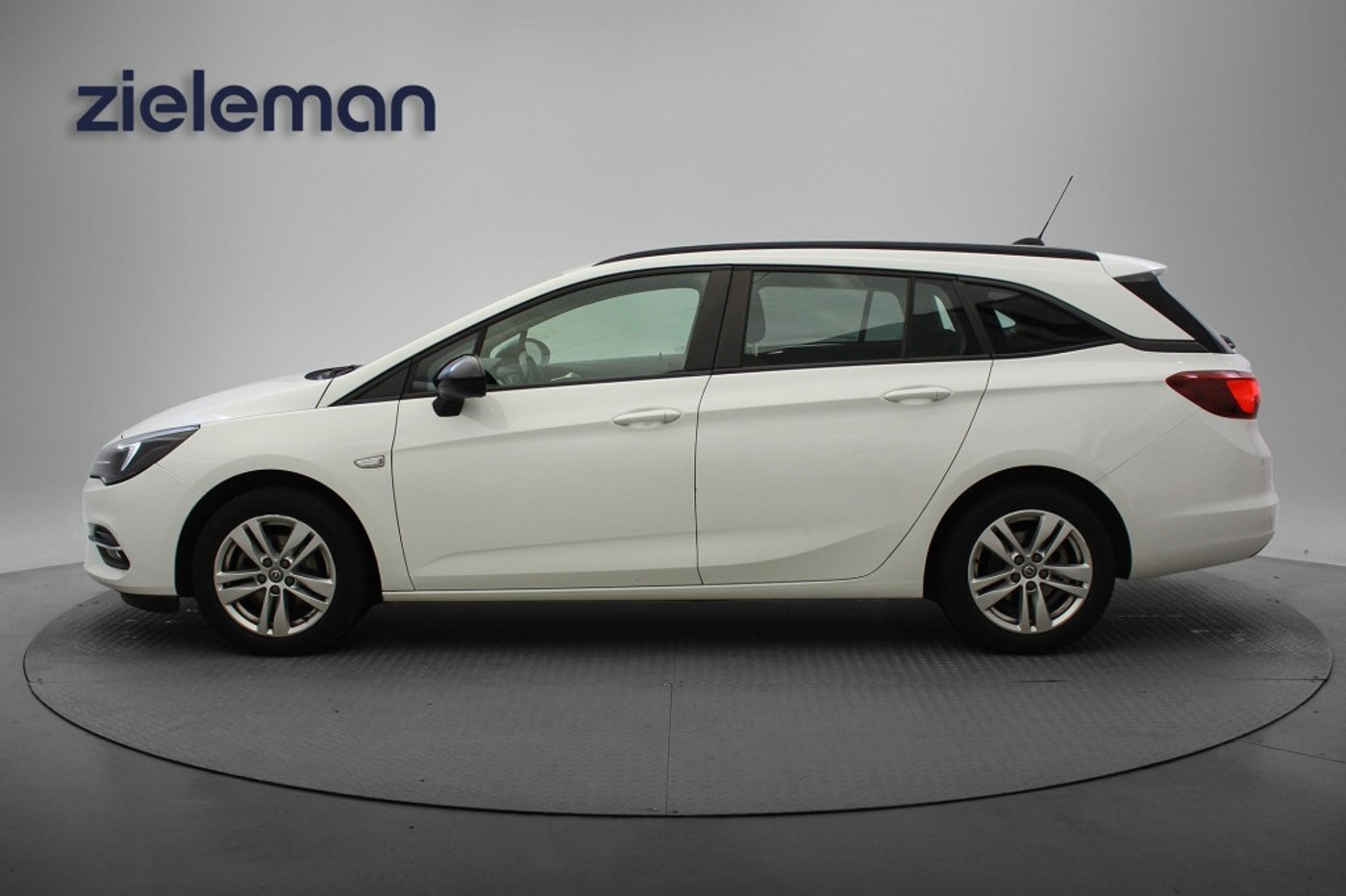 Foto van Opel Astra Sports Tourer