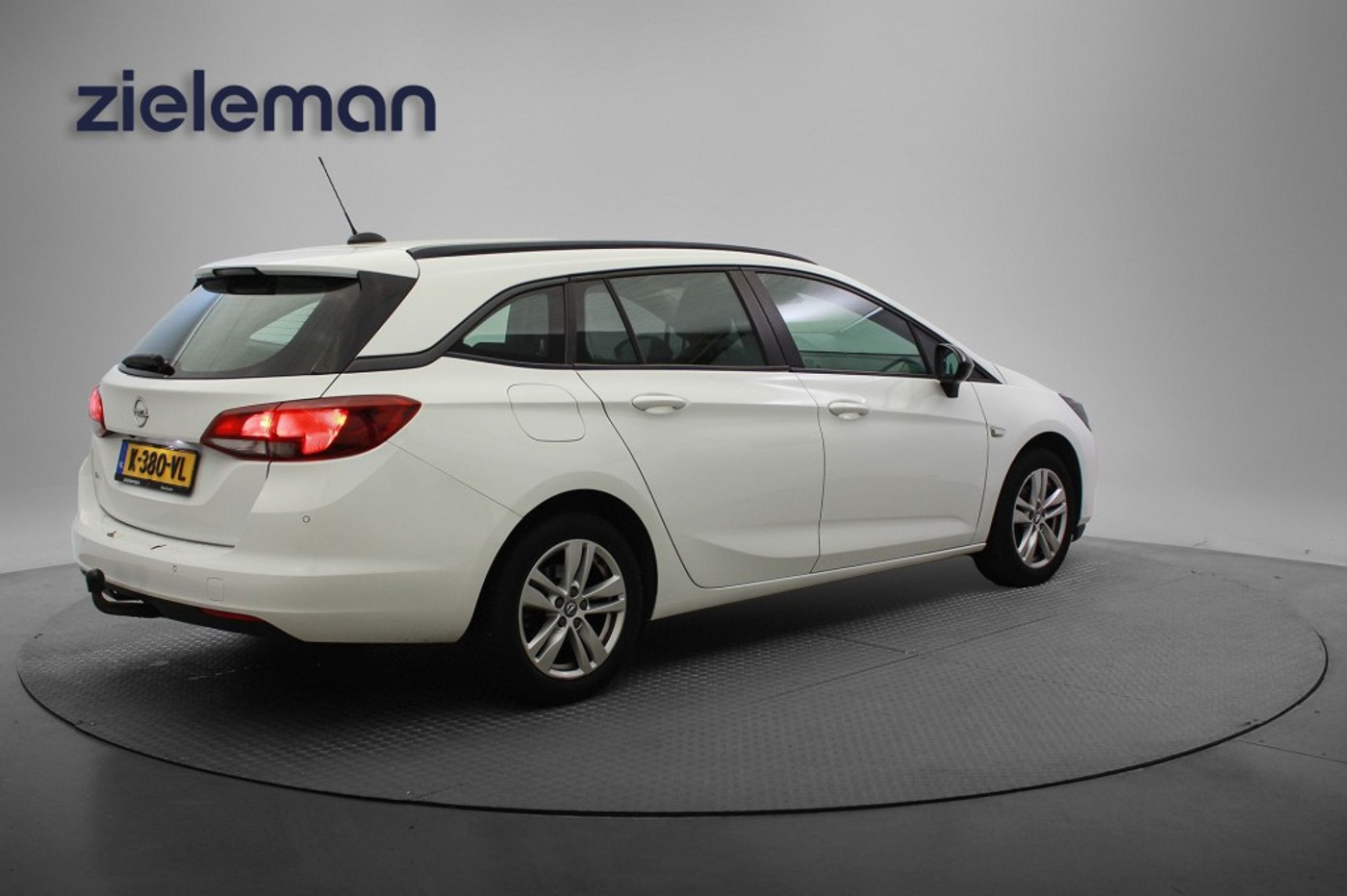Foto van Opel Astra Sports Tourer