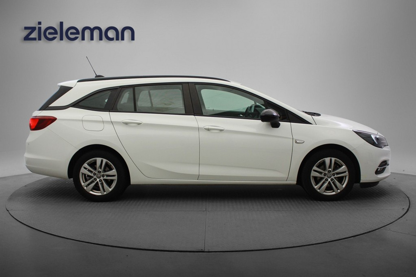 Foto van Opel Astra Sports Tourer