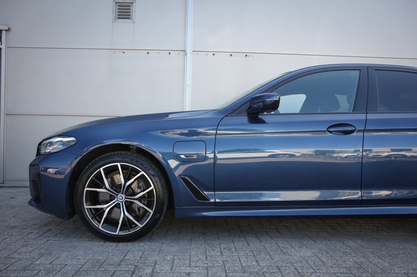 Foto van BMW 545e xDrive