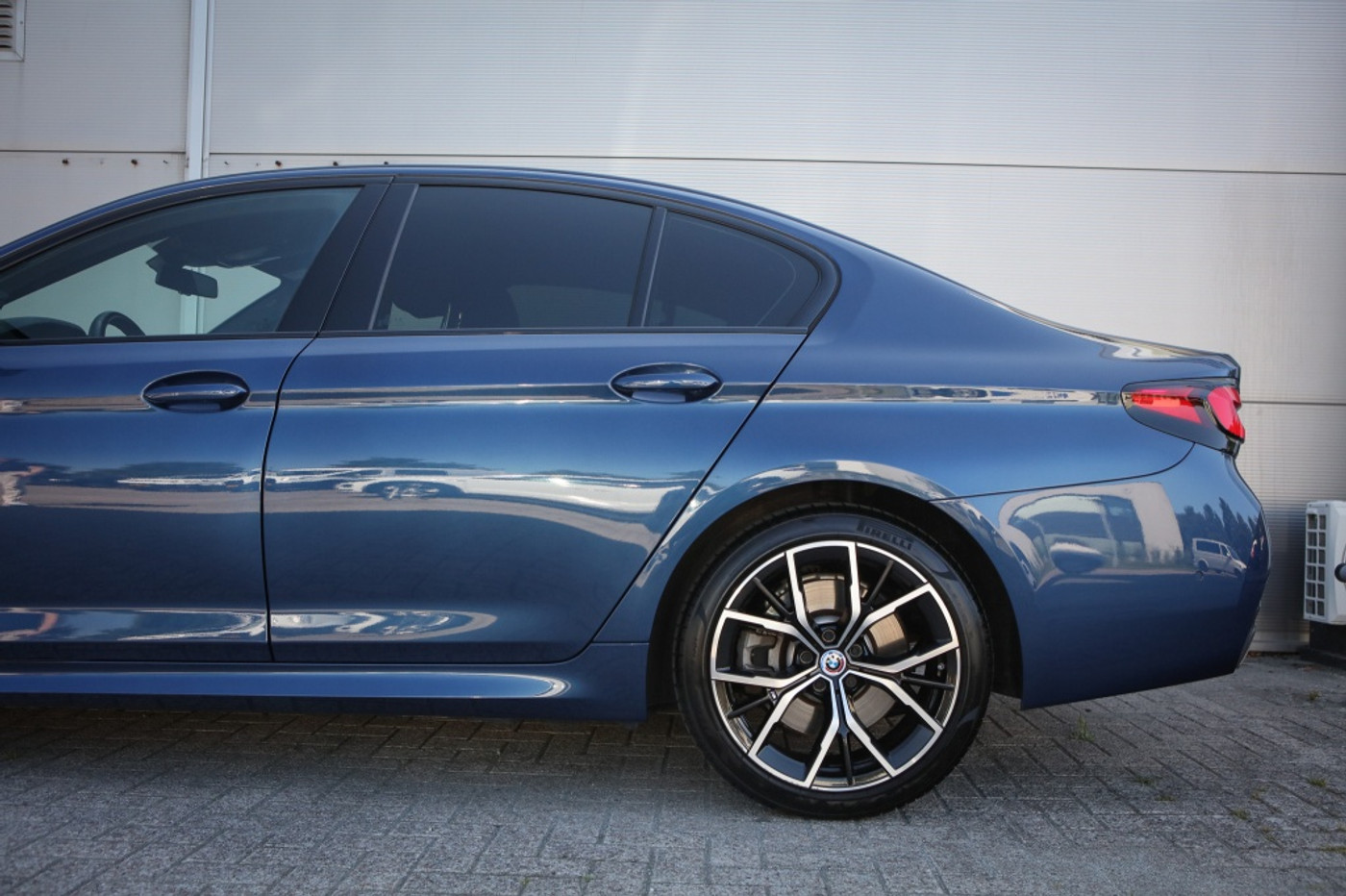 Foto van BMW 545e xDrive