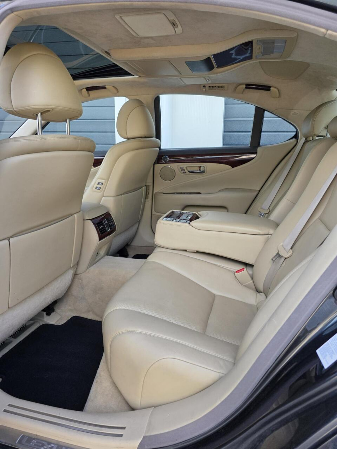 Foto van Lexus Lexus Ls600h