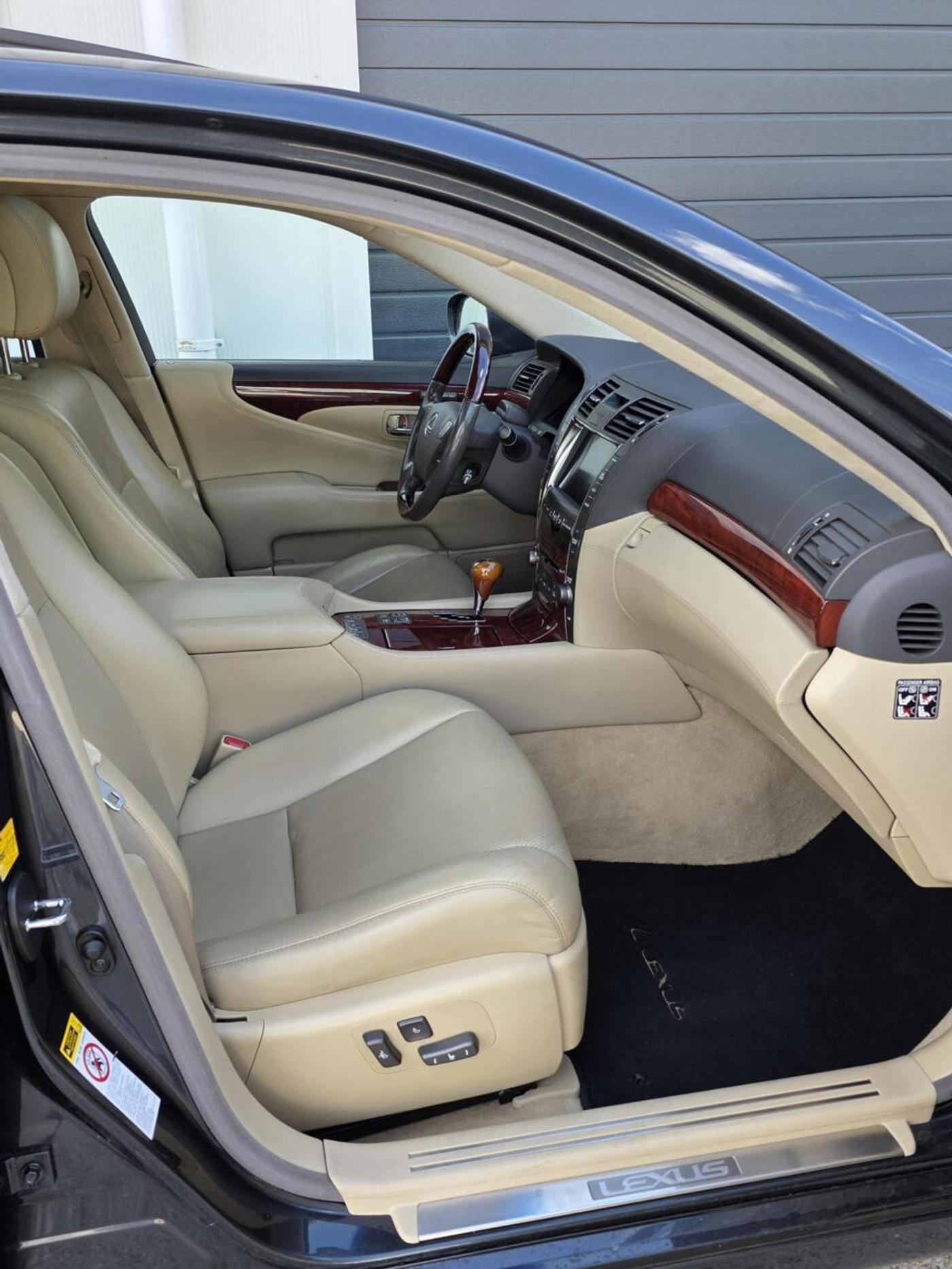 Foto van Lexus Lexus Ls600h