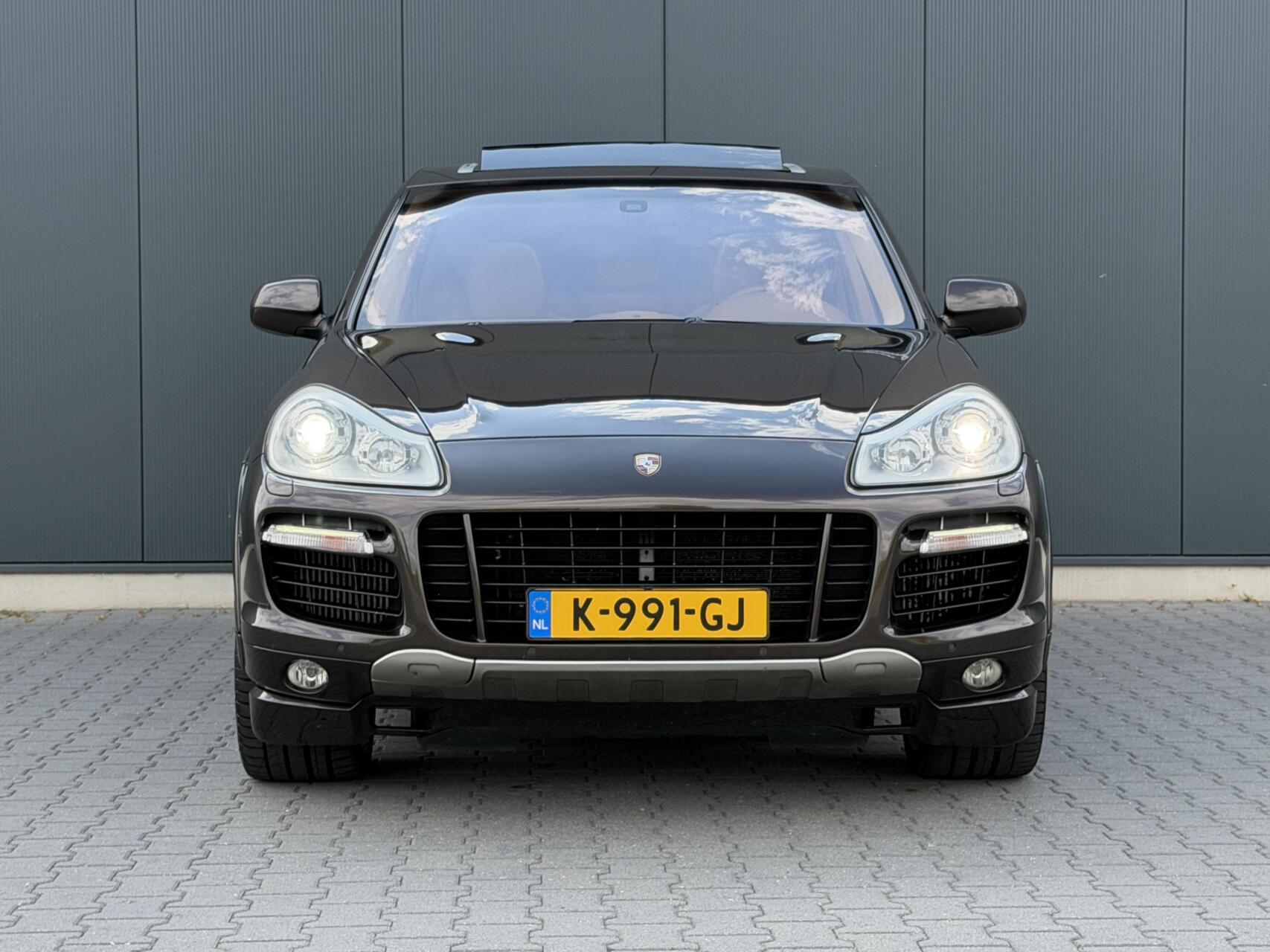 Foto van Porsche Cayenne Turbo