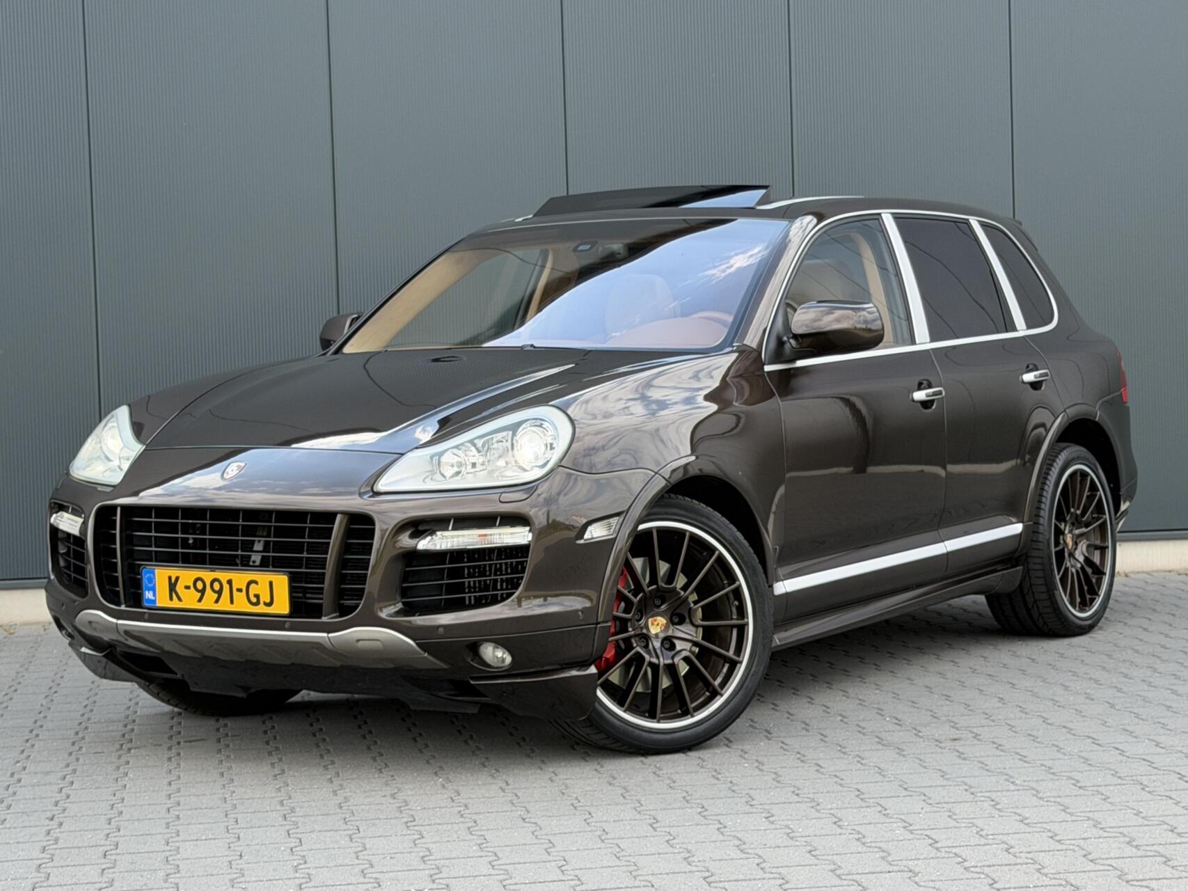 Porsche Cayenne Turbo 4.8 Turbo 500PK - GTS Pakket - Pano - Unieke Auto 2008 - voorkant