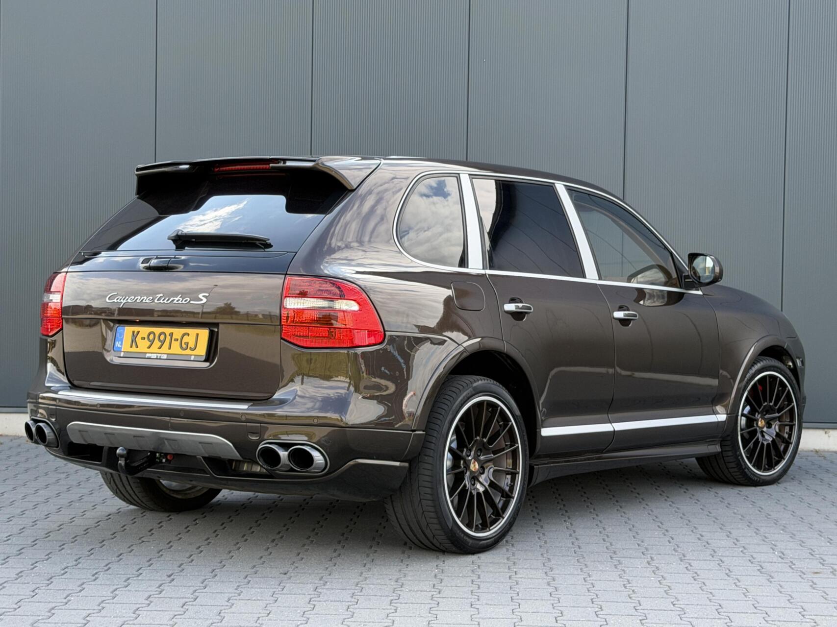 Foto van Porsche Cayenne Turbo