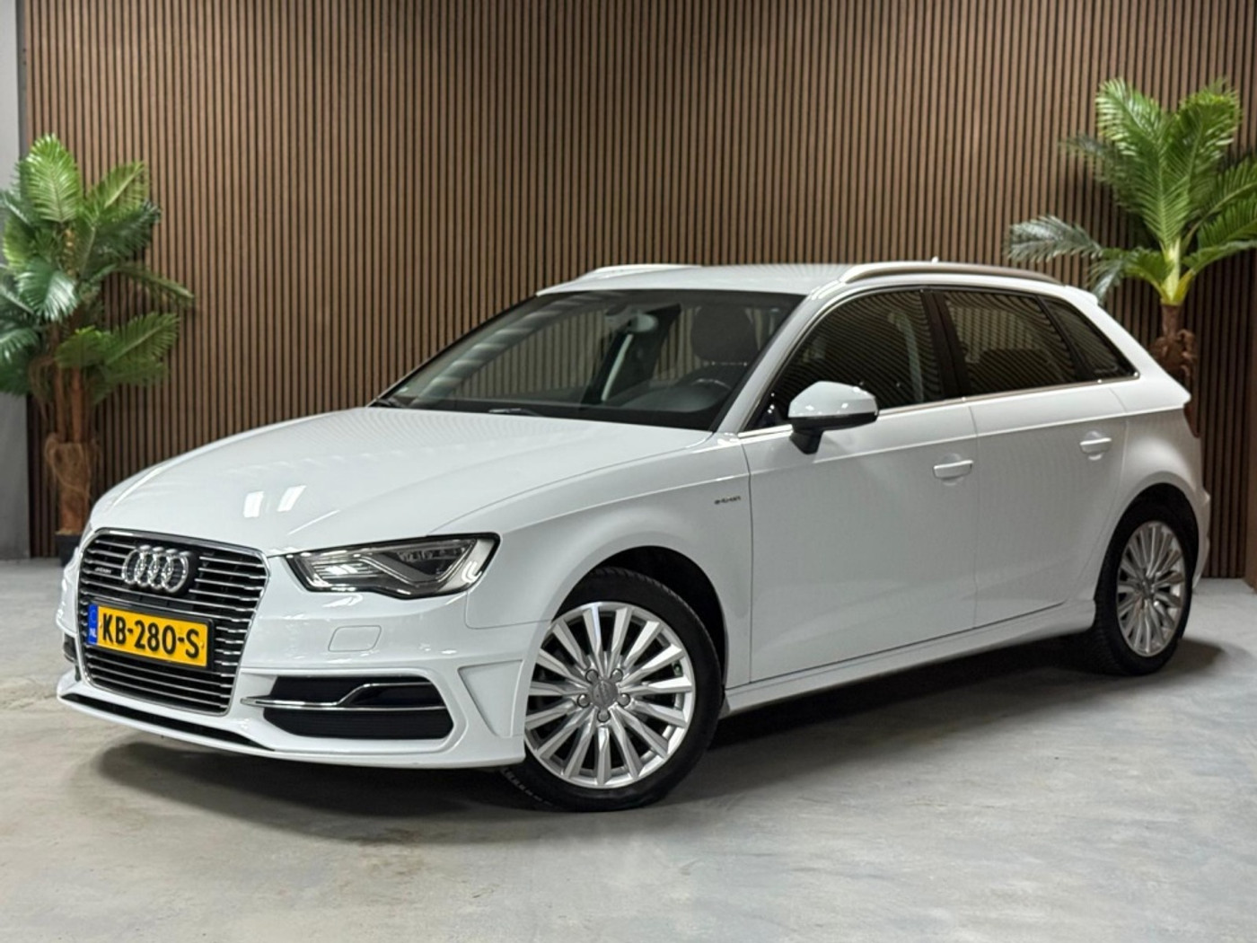 Audi A3 1.4 e-tron PHEV Attraction Pro Line plus 2015 - voorkant
