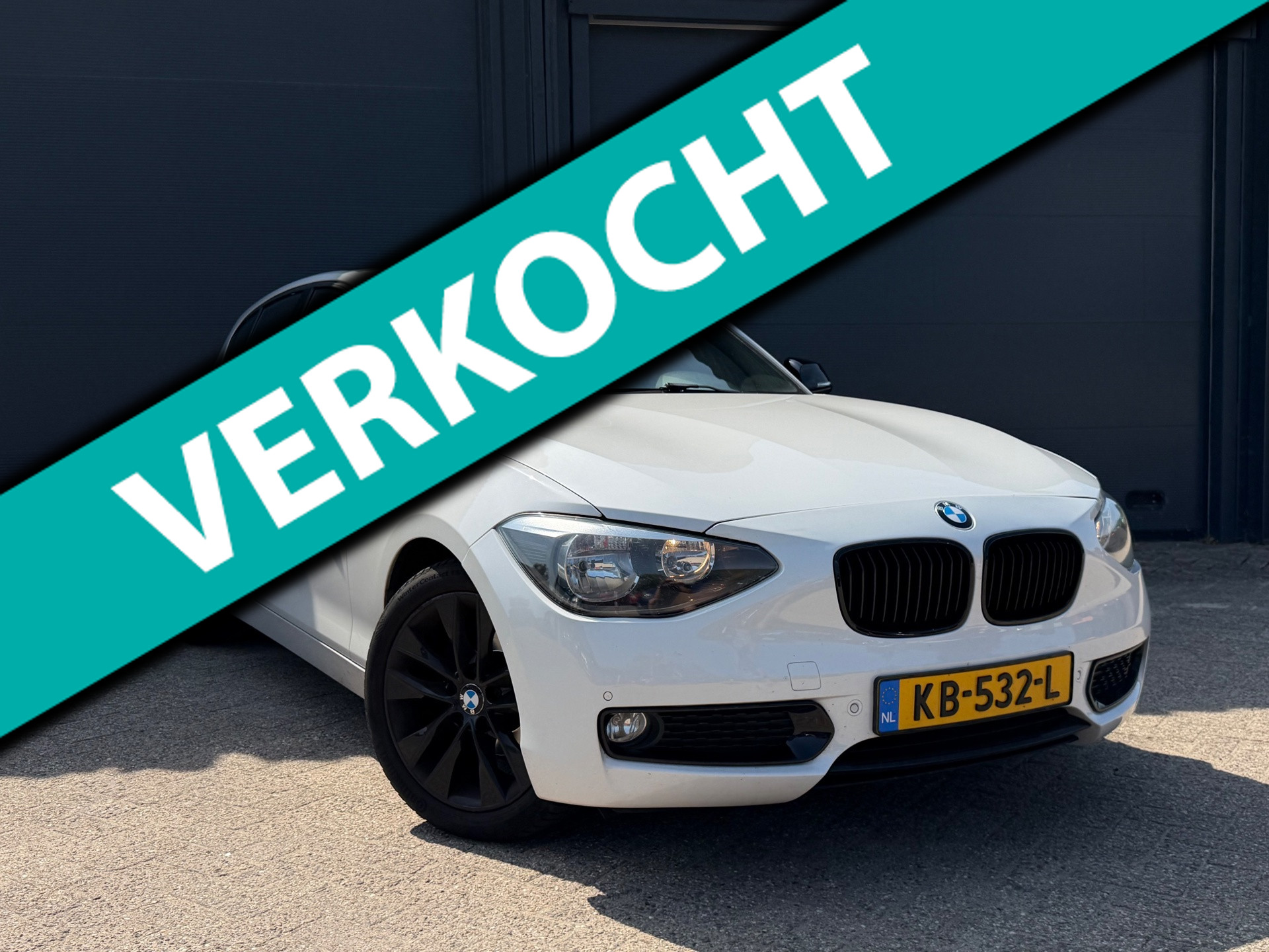 BMW 1er Reihe 116i | Pano | Airco | Ketting Hoorbaar | 2012 - voorkant