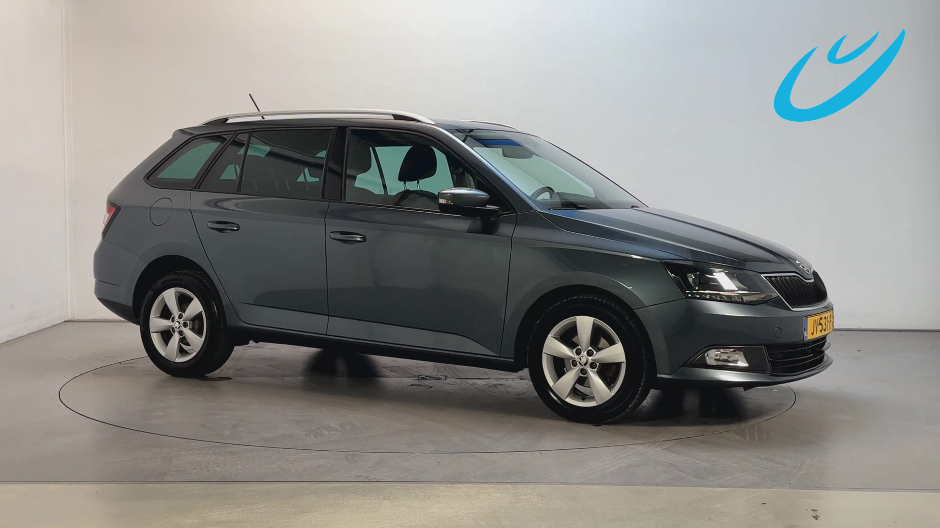 Skoda Fabia 1.2 TSI JOY Navigatie Stoelverwarming Parkeersensoren Navigatie 2016 - voorkant