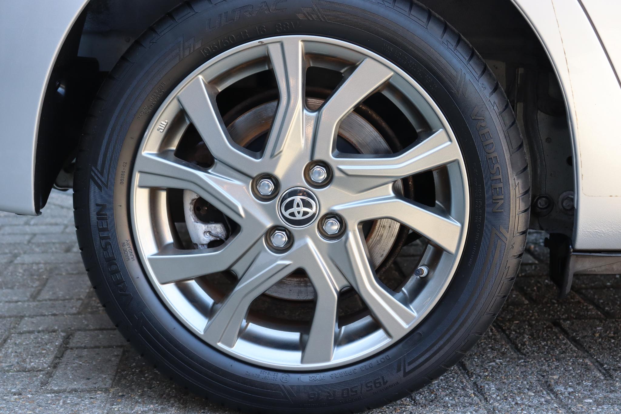 Foto van Toyota Toyota Yaris Hybrid