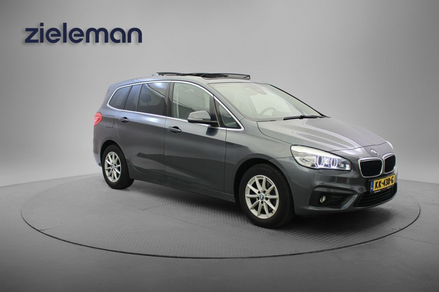 BMW 216i Gran Tourer Gran Tourer 216i Centennial Executive 7 persoons - Panorama, Memory, Navi 2016 - voorkant