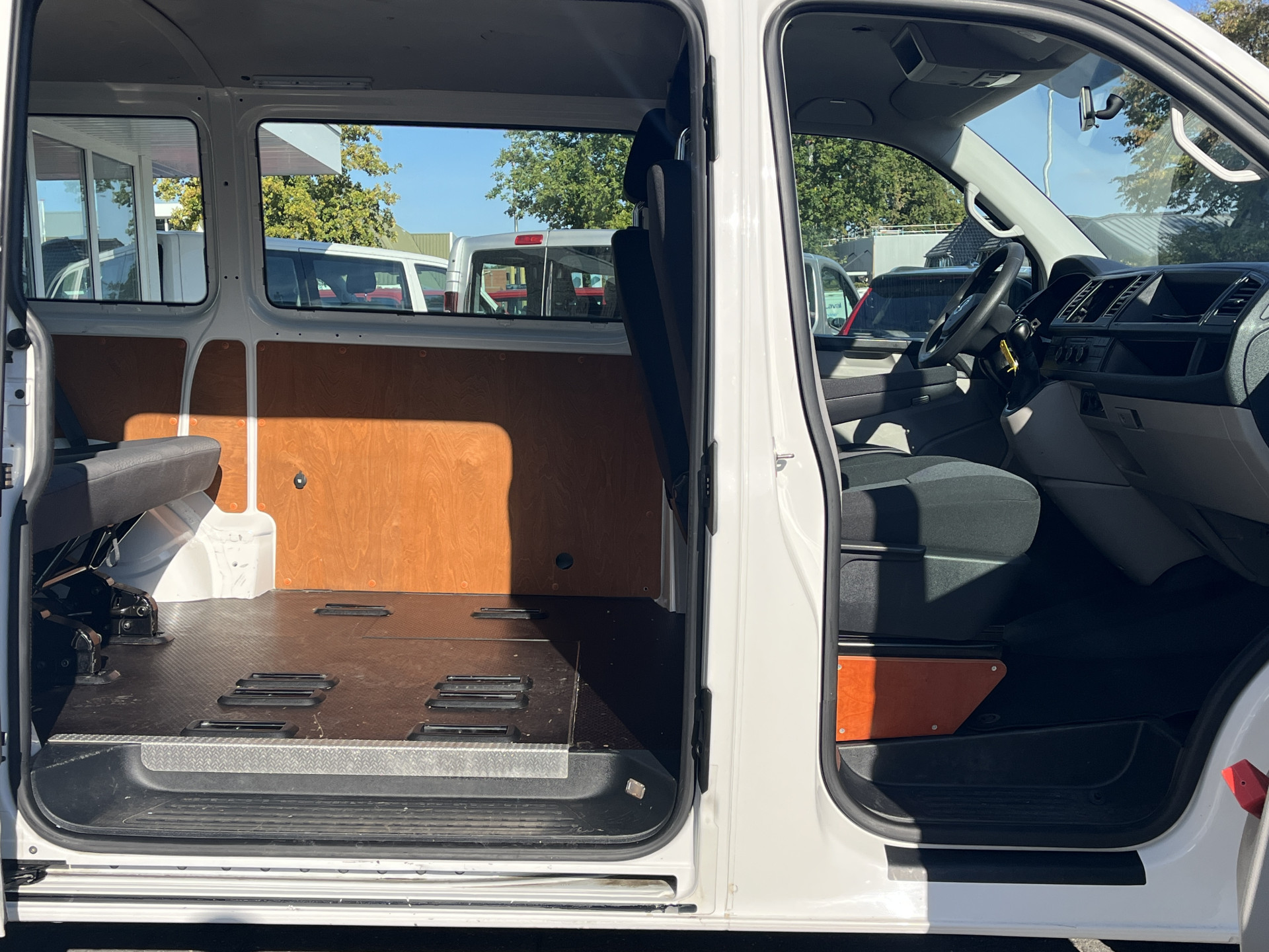 Foto van Volkswagen Transporter Kombi