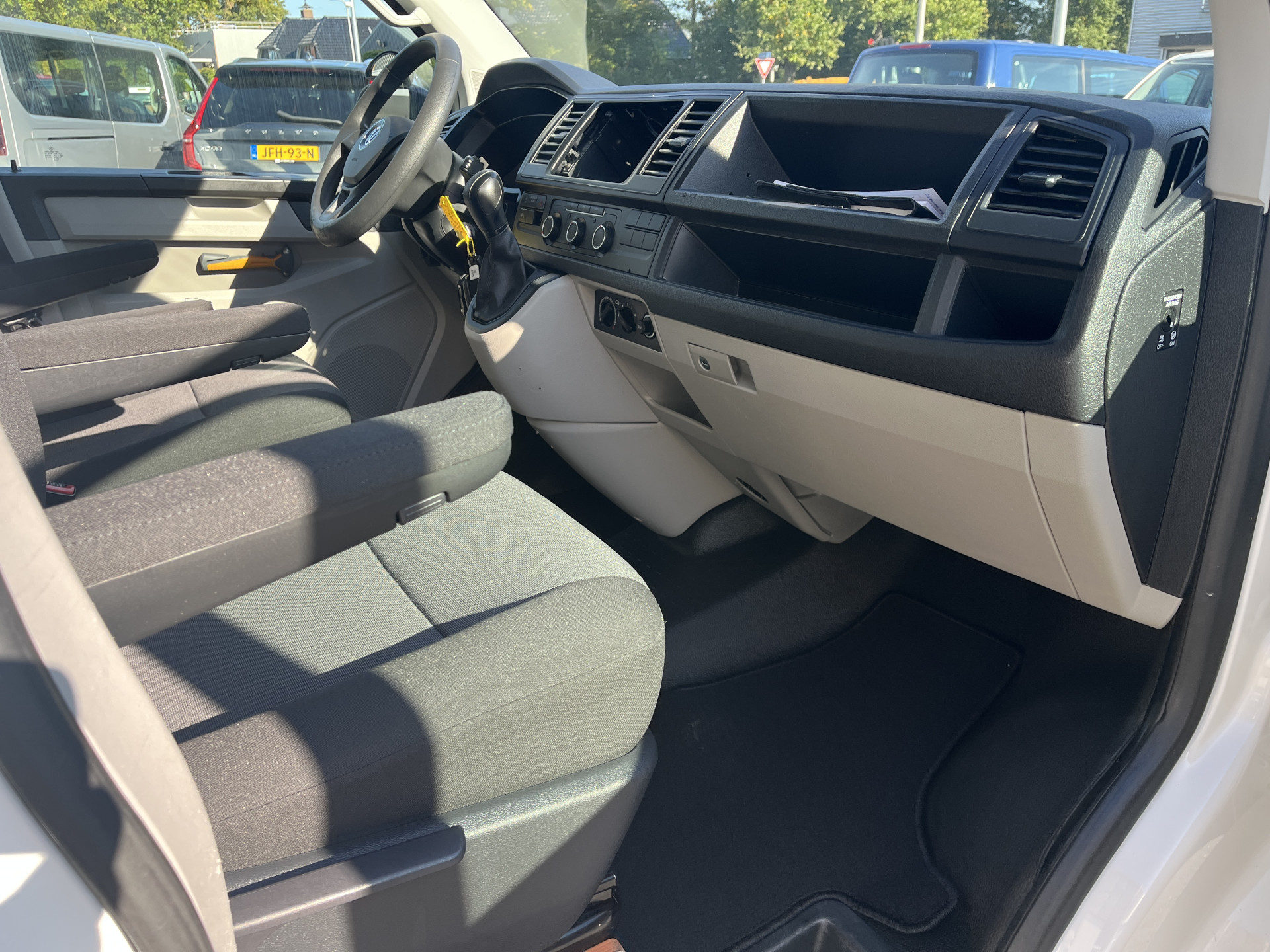 Foto van Volkswagen Transporter Kombi
