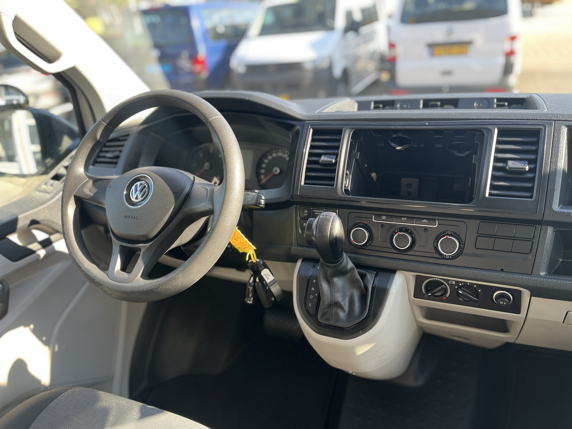 Foto van Volkswagen Transporter Kombi