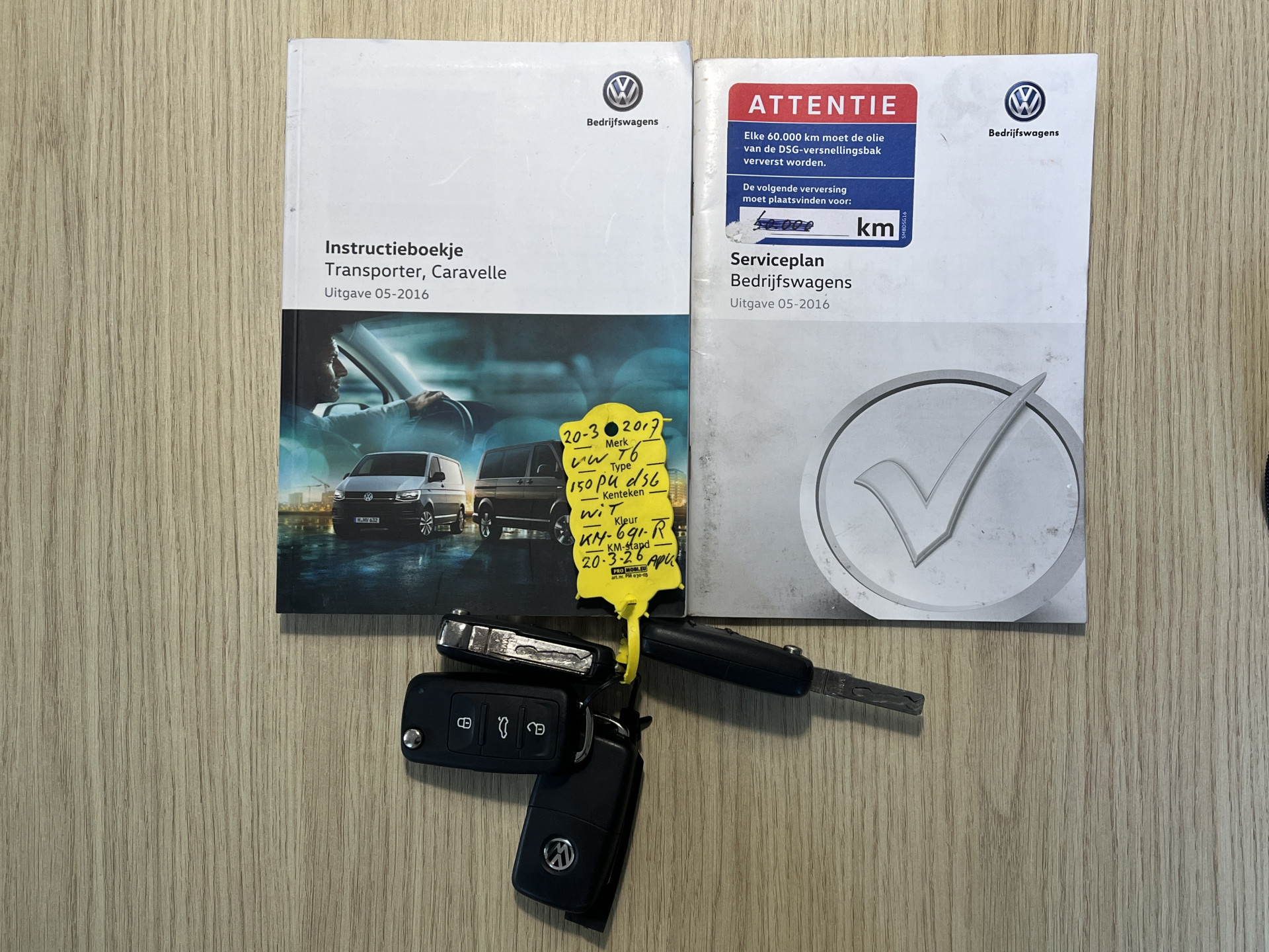 Foto van Volkswagen Transporter Kombi