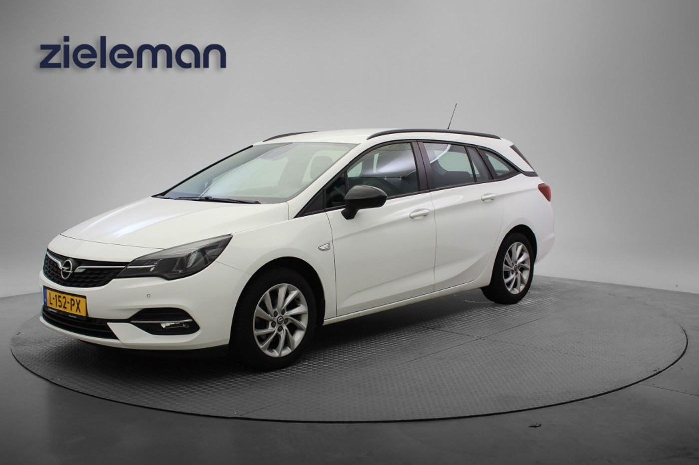 Foto van Opel Astra Sports Tourer
