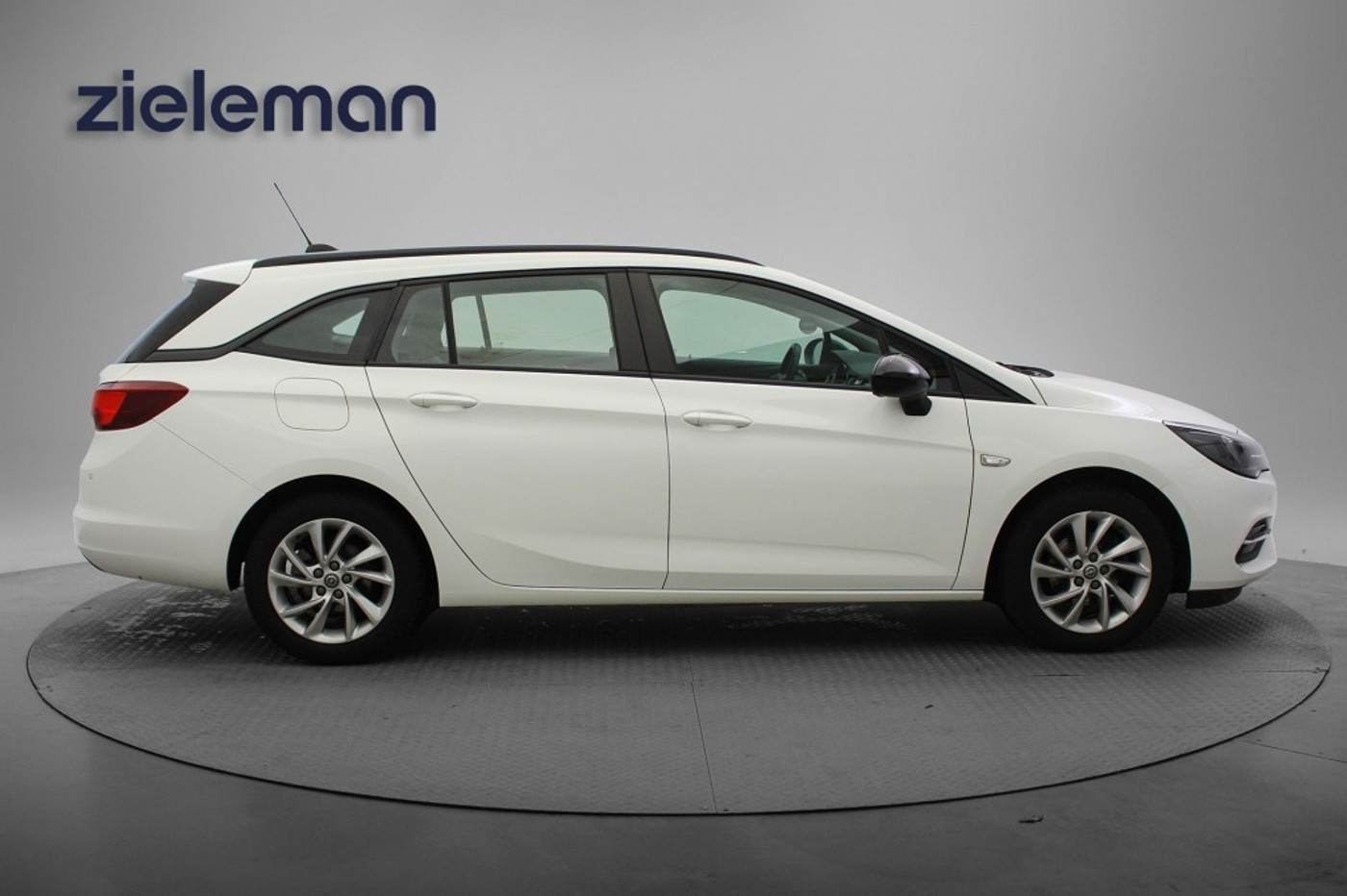 Foto van Opel Astra Sports Tourer