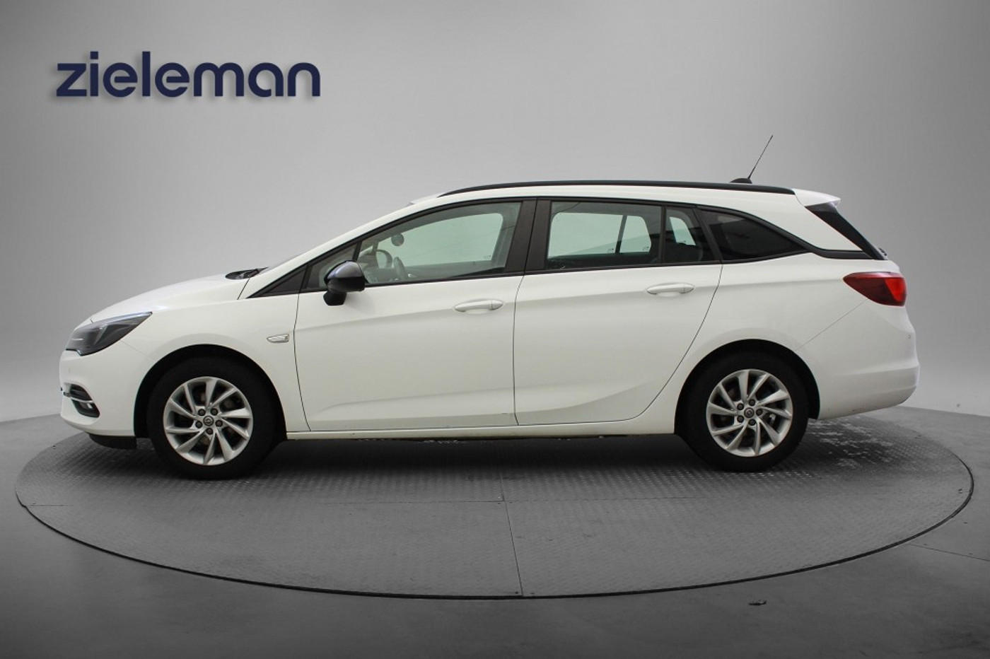Foto van Opel Astra Sports Tourer