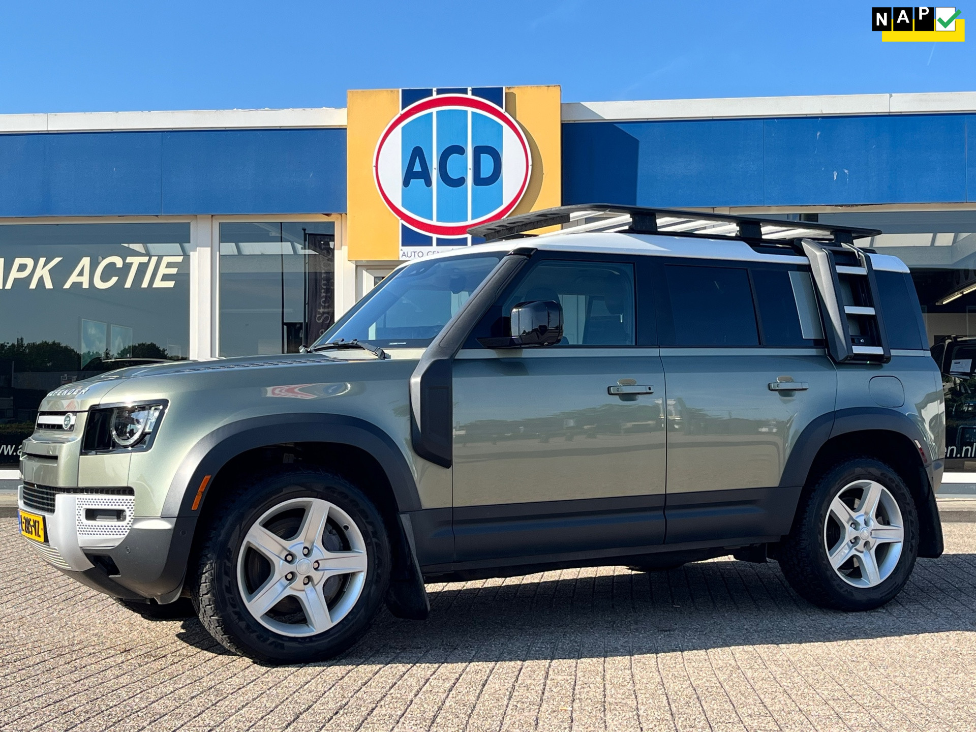 Land Rover Defender 2.0 P400e 110 X-Dynamic SE | Orig. NL | Trekhaak | Off-Road pakket | 2021 - voorkant