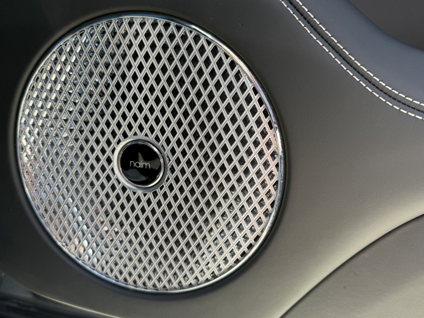 Foto van Bentley Bentayga V8