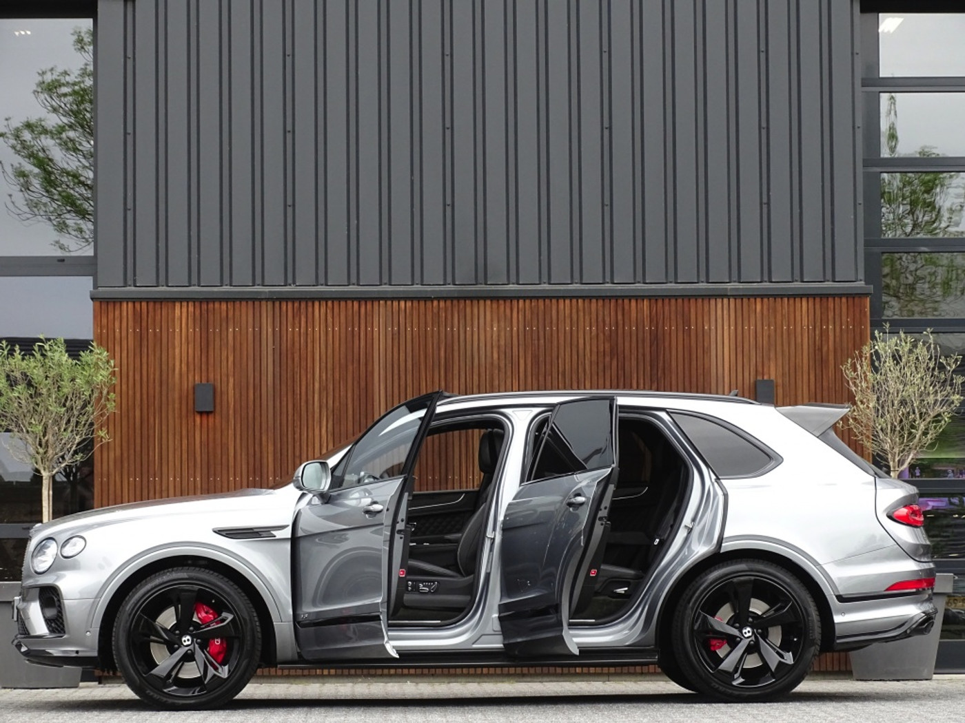 Foto van Bentley Bentayga V8