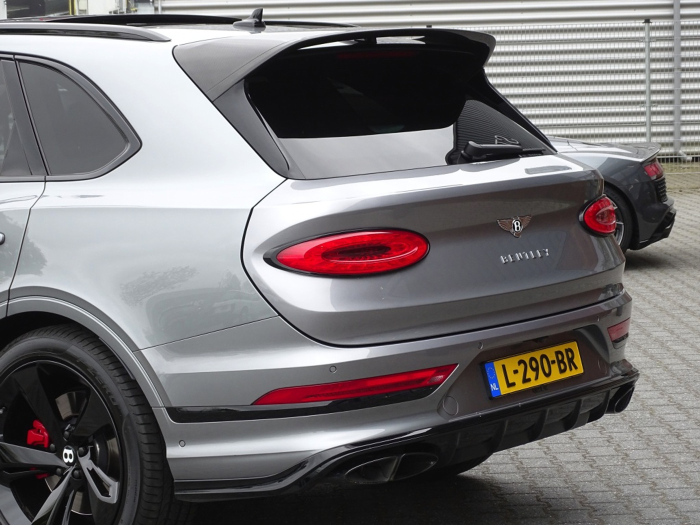 Foto van Bentley Bentayga V8