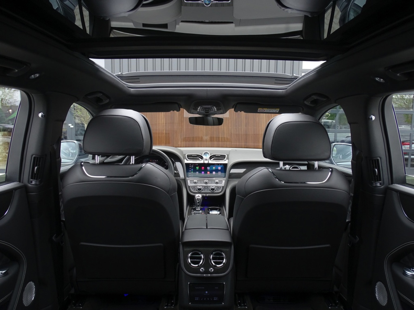 Foto van Bentley Bentayga V8