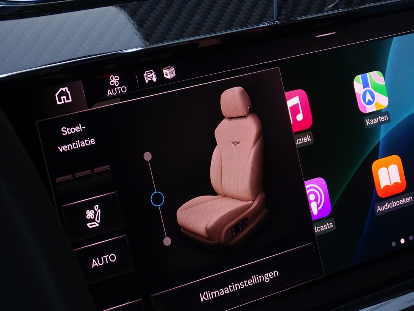 Foto van Bentley Bentayga V8