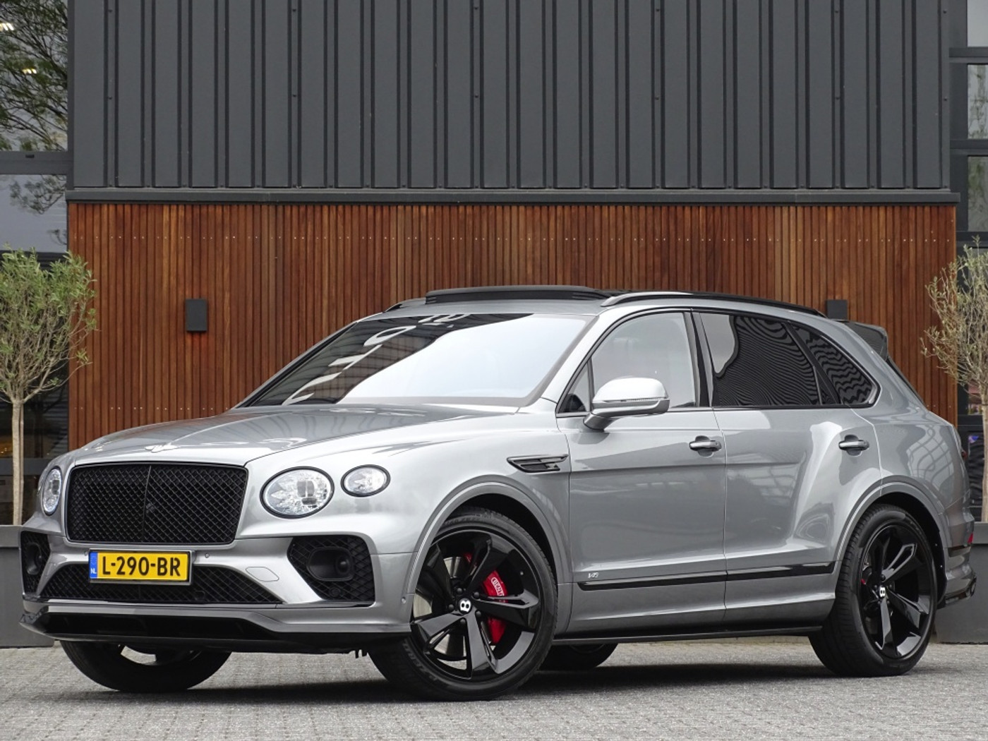 Foto van Bentley Bentayga V8