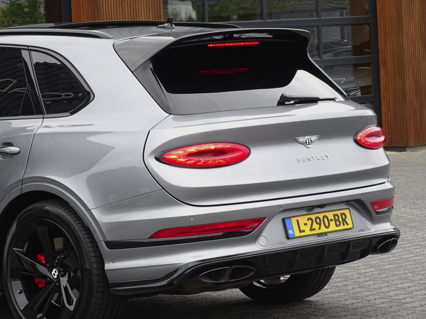 Foto van Bentley Bentayga V8
