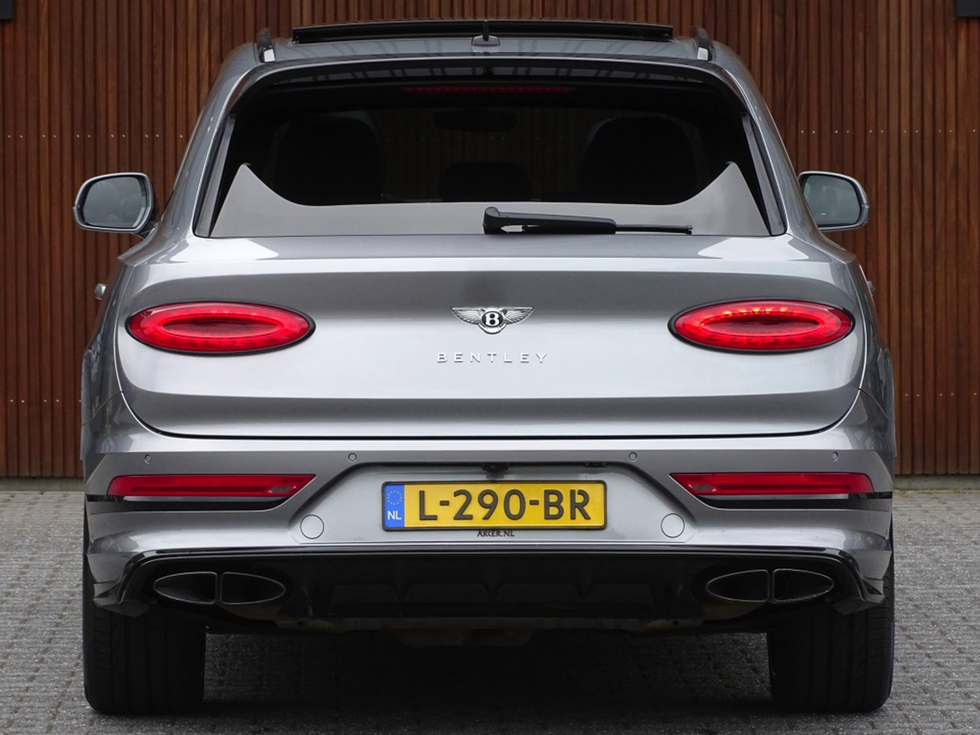 Foto van Bentley Bentayga V8