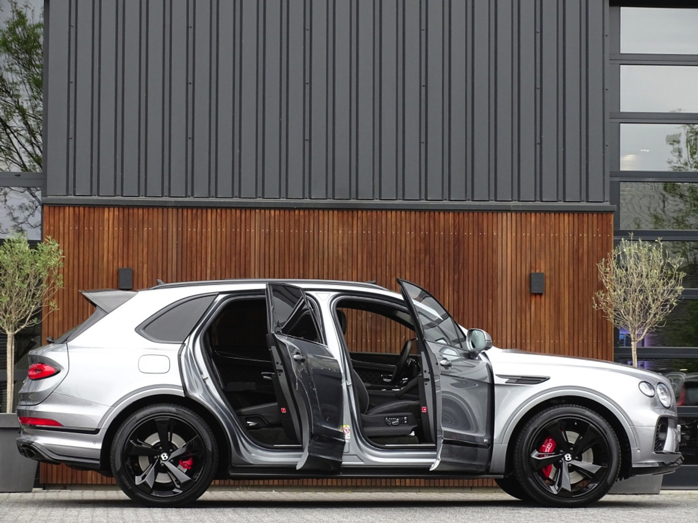 Foto van Bentley Bentayga V8