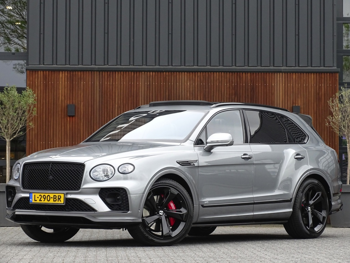 Foto van Bentley Bentayga V8