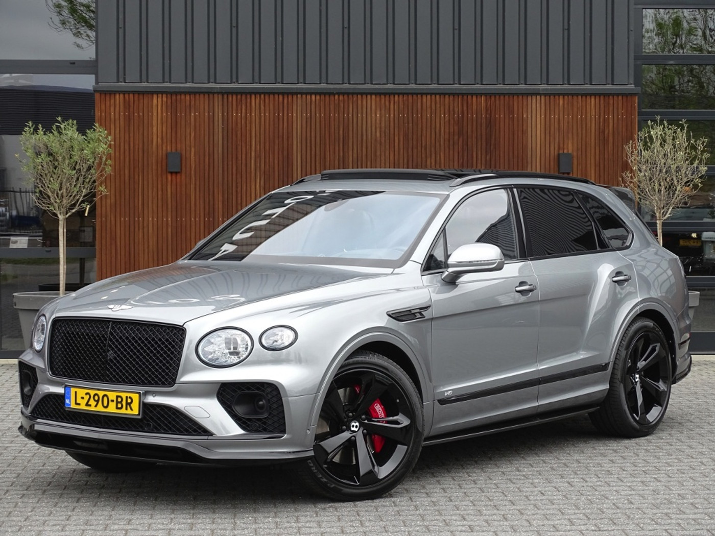 Foto van Bentley Bentayga V8
