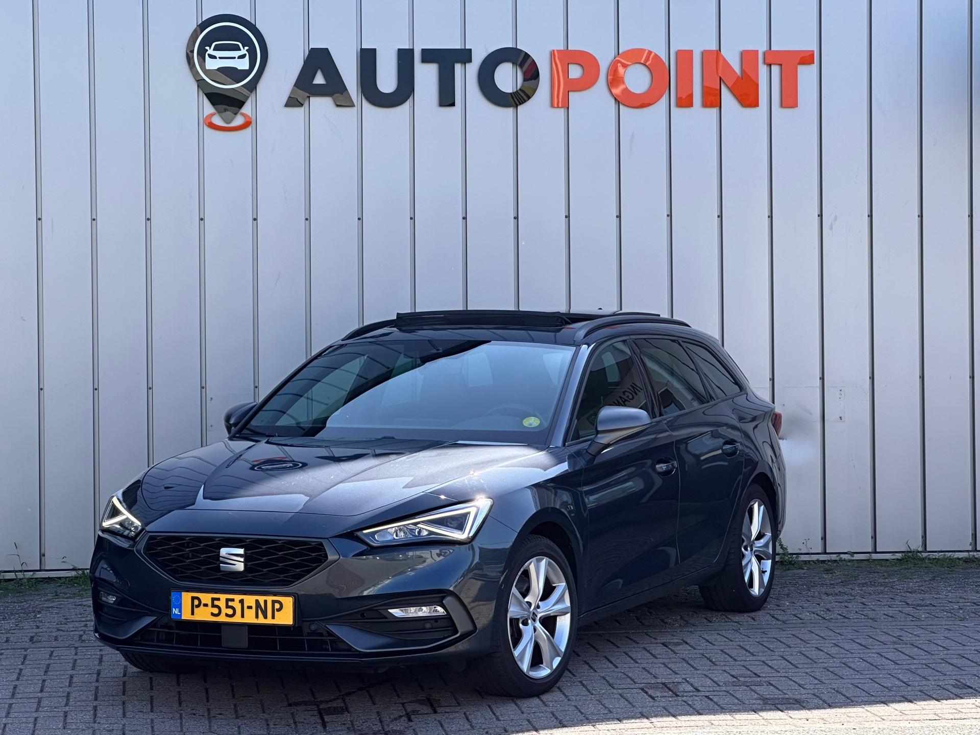 Seat Seat Leon SP 2.0 TDI FR PANO/PRIJS NL €20000 LED/CAMERA/CLIMA/ Business Intense AUT 2022 - voorkant