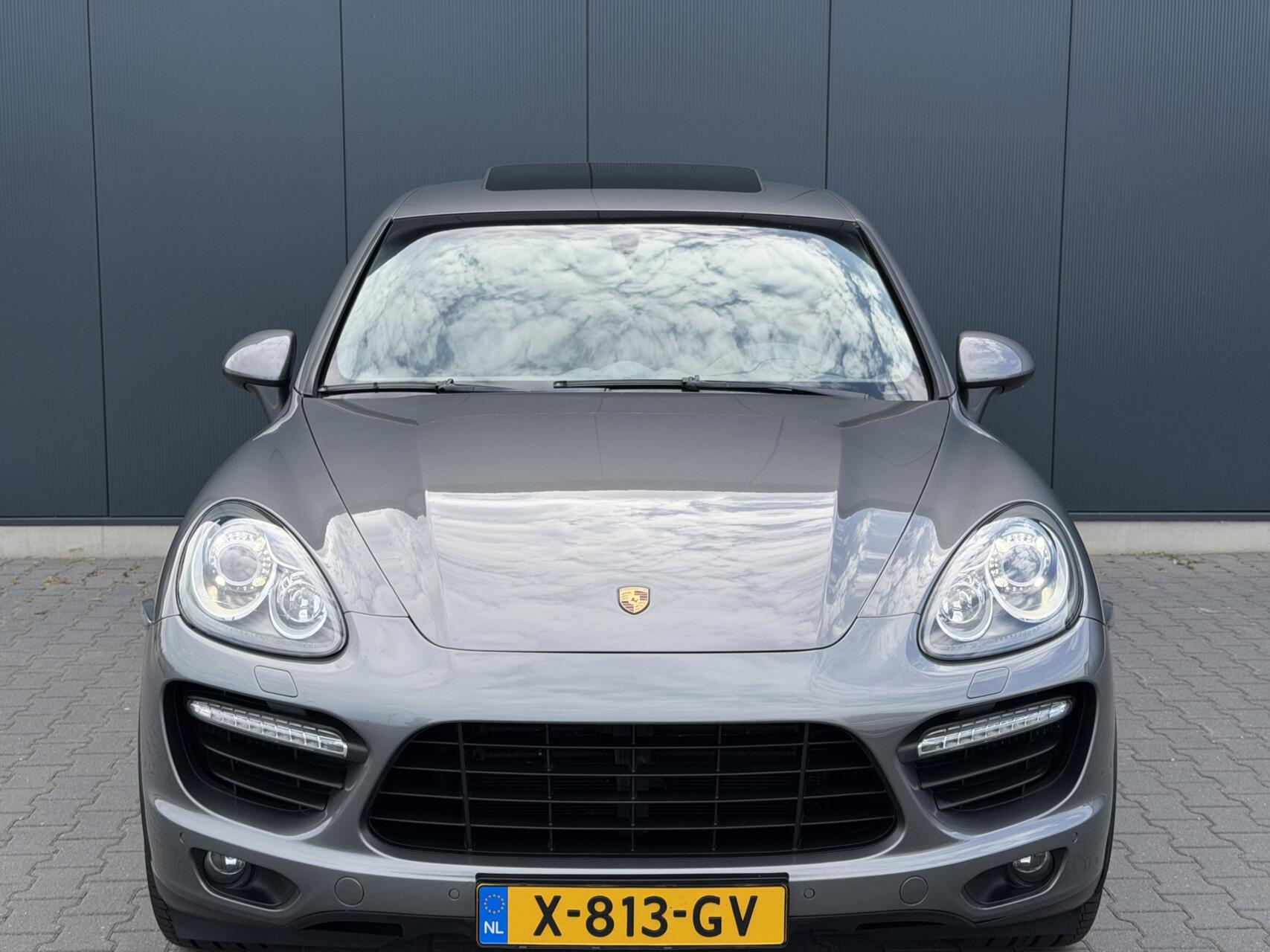 Foto van Porsche Cayenne Turbo