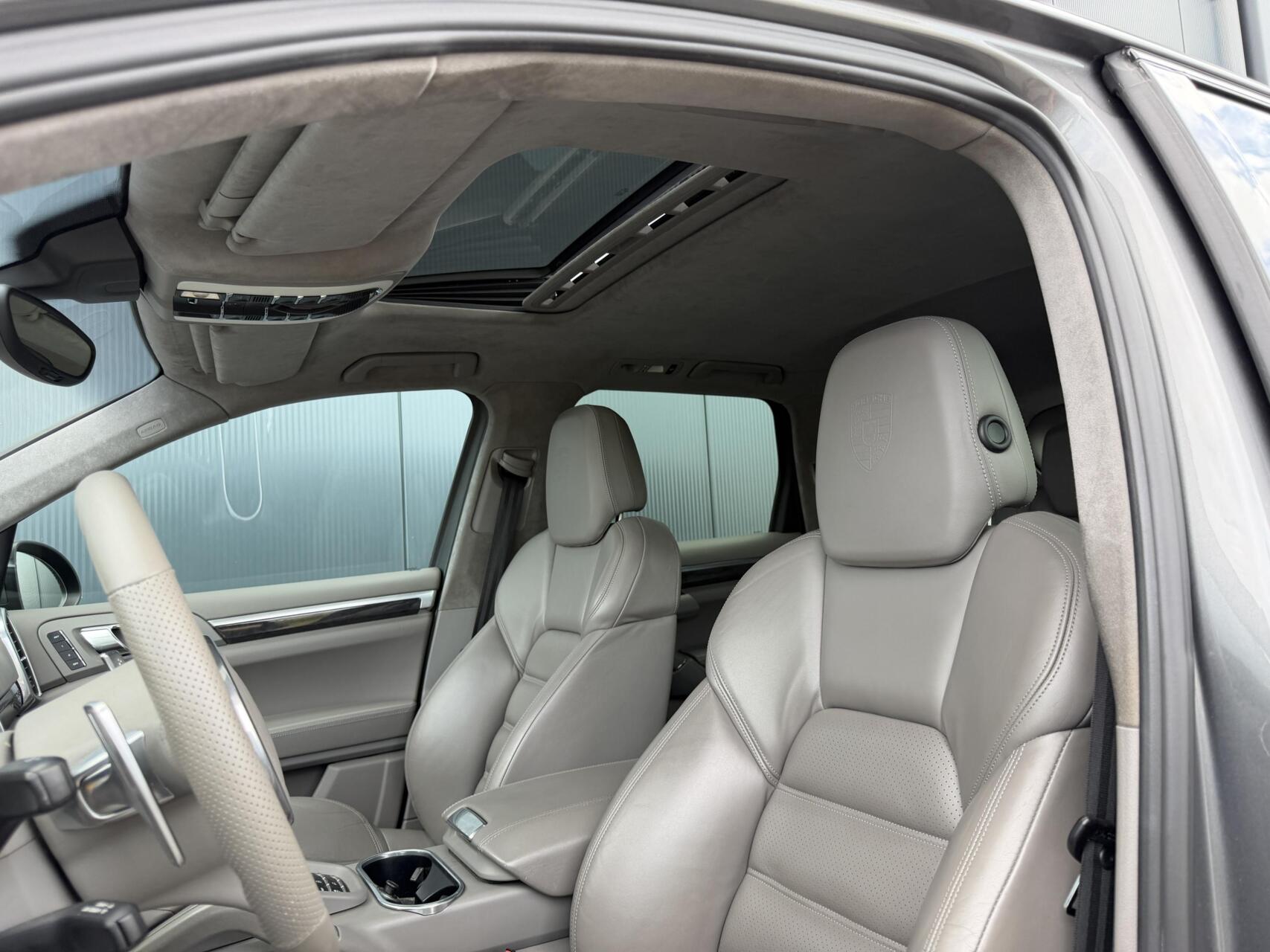 Foto van Porsche Cayenne Turbo