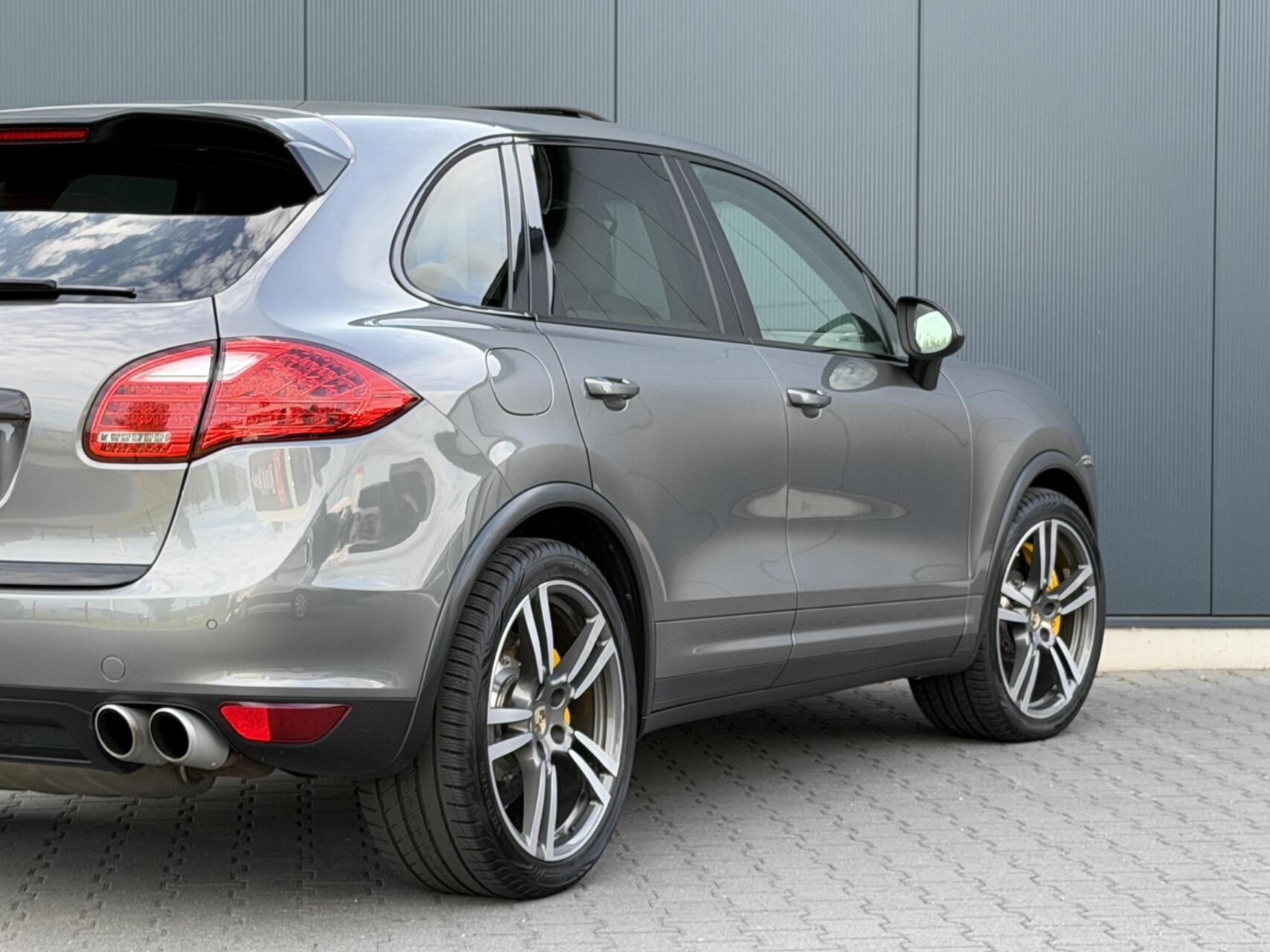 Foto van Porsche Cayenne Turbo