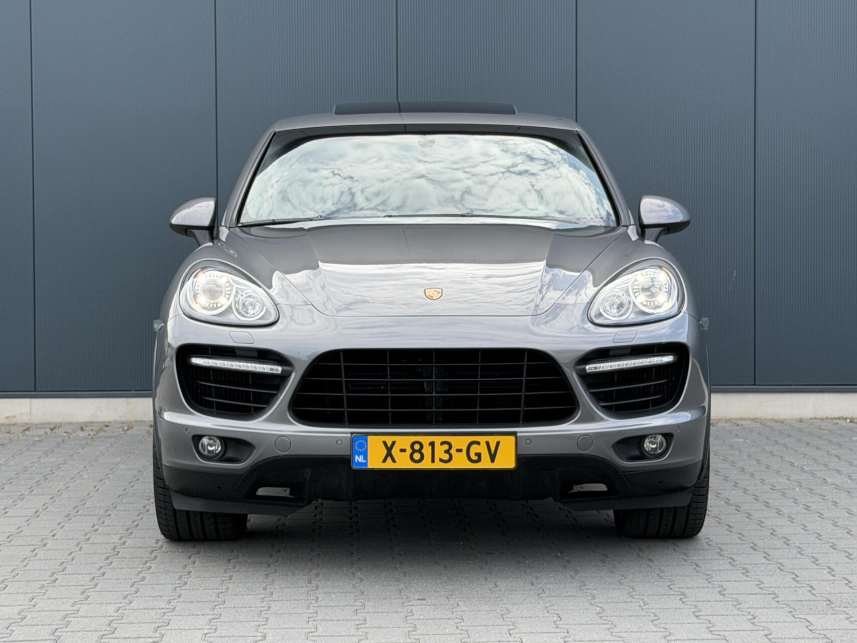 Foto van Porsche Cayenne Turbo